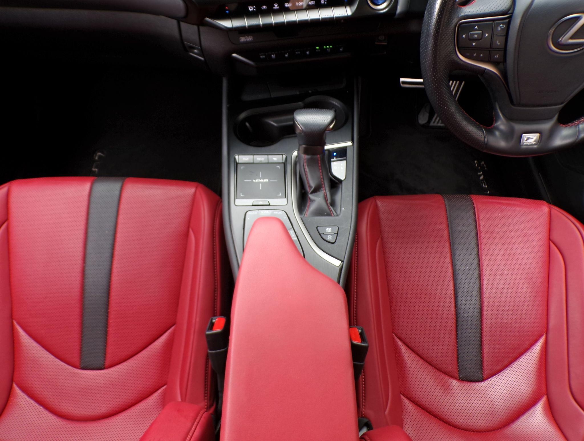 Lexus UX Self-Charging Hybrid Image 17