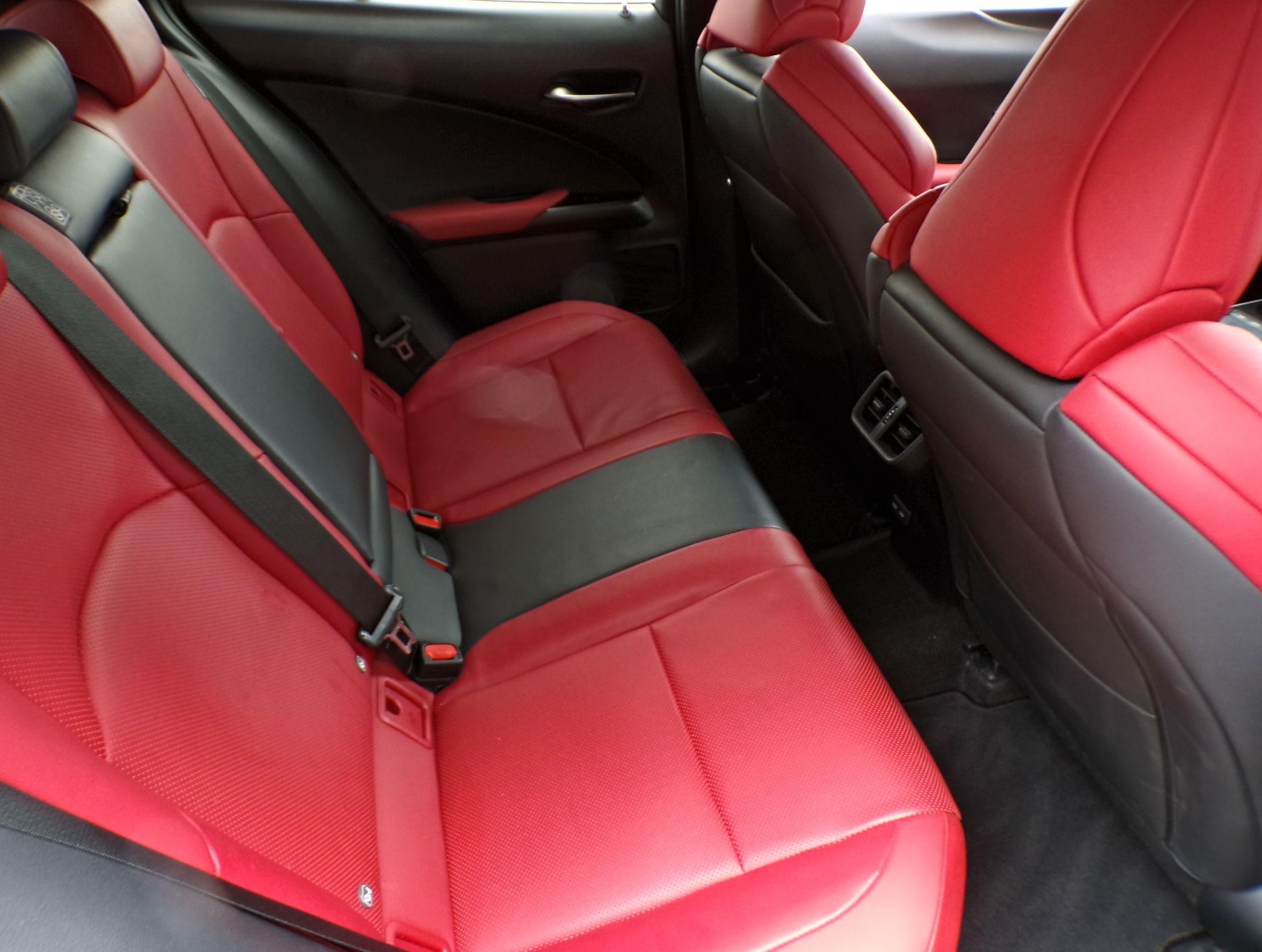 Lexus UX Self-Charging Hybrid Image 18