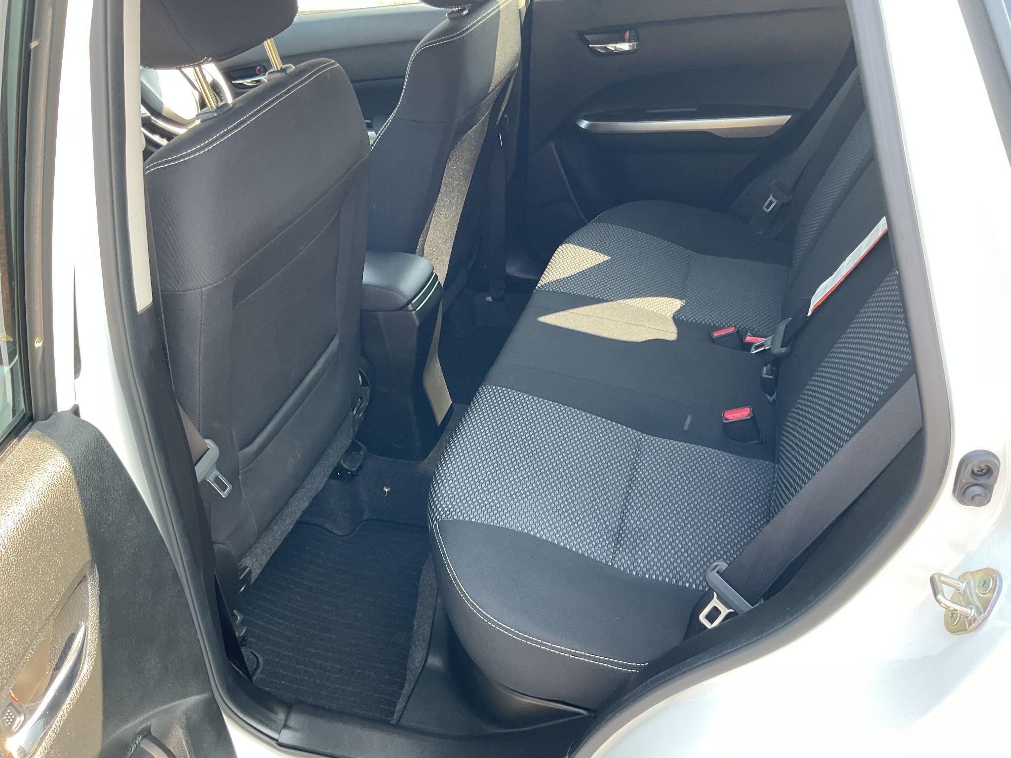Suzuki Vitara Image 13