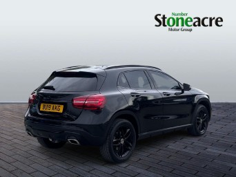 Mercedes-Benz GLA GLA180 Urban Edition (122BHP) 7G-DCT BU19AKG Image 3