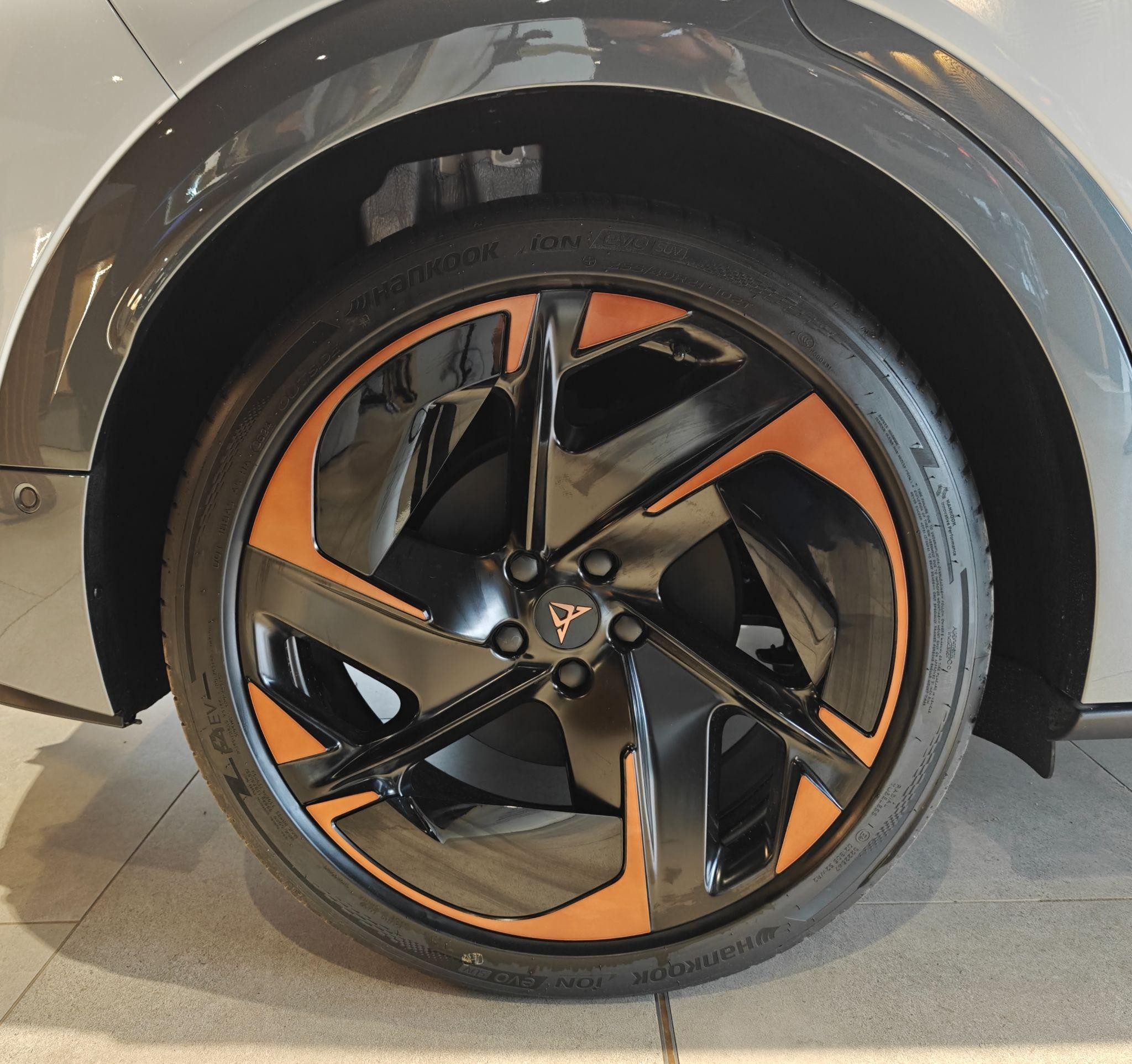 CUPRA Tavascan Image 8