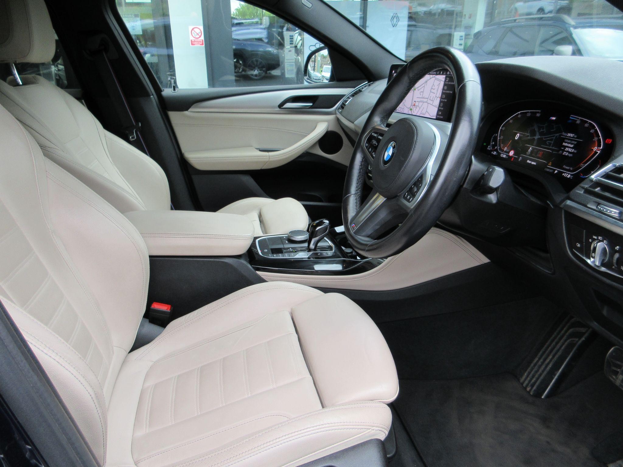 BMW X4 Image 11