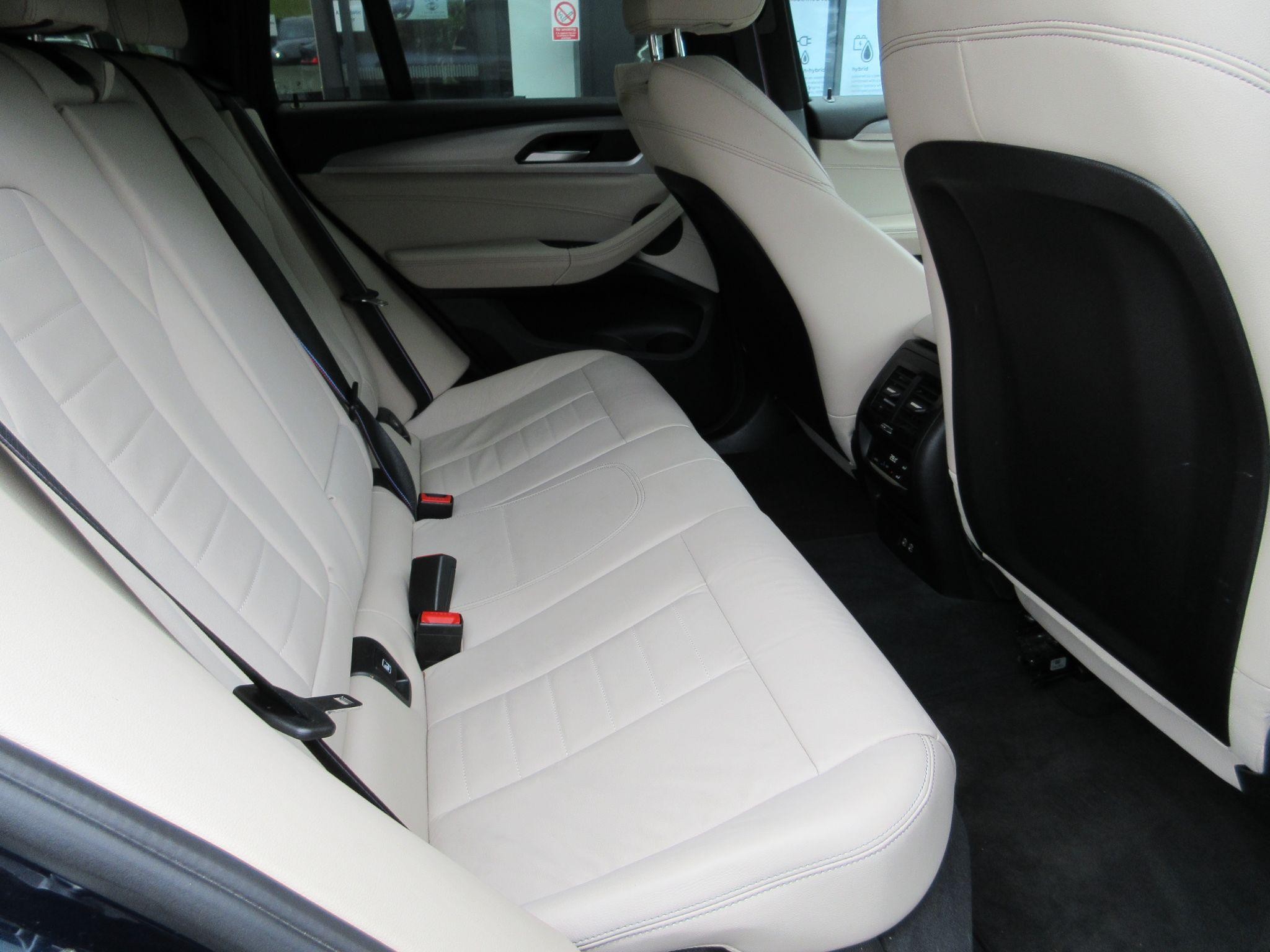 BMW X4 Image 12