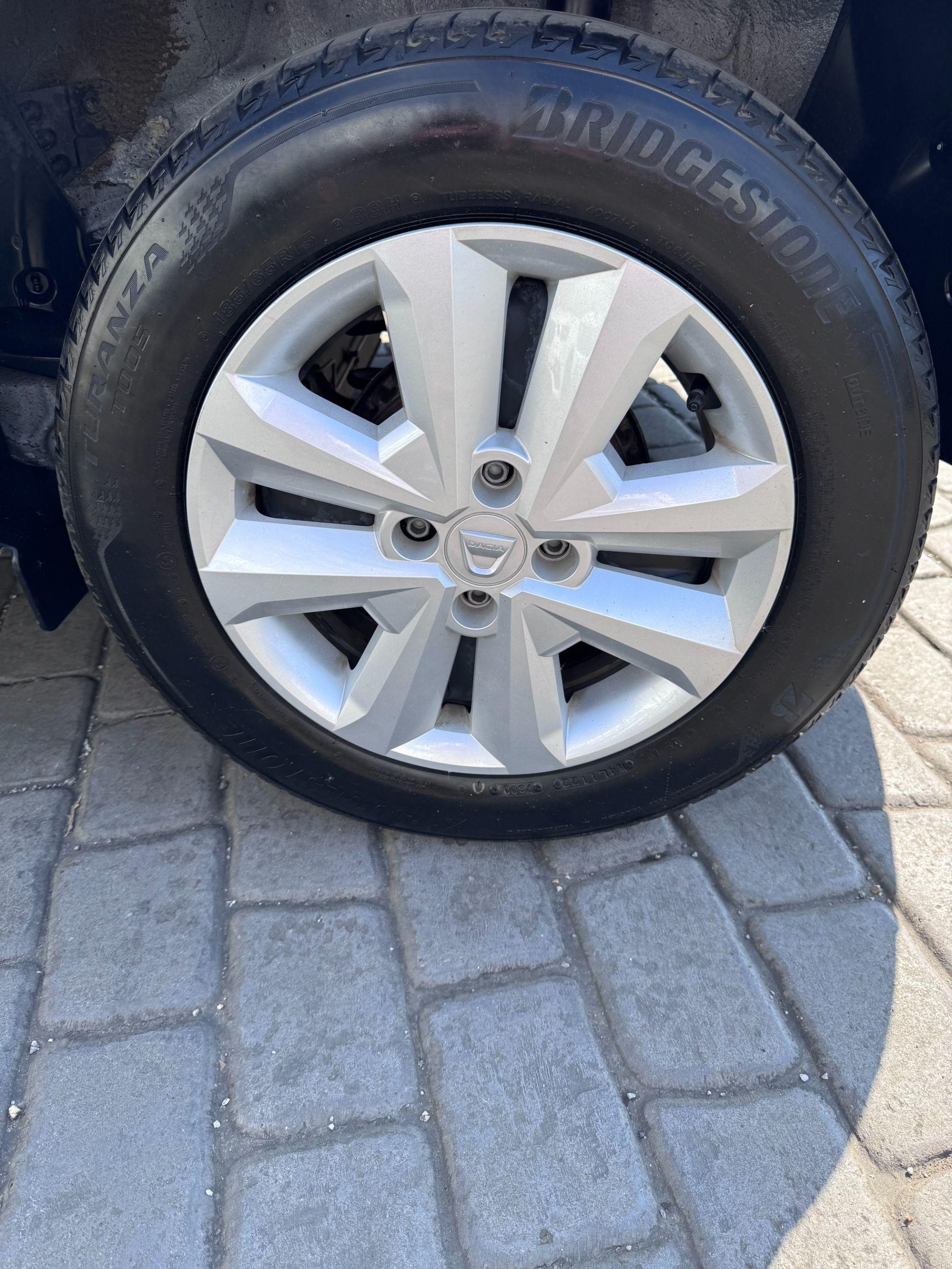 Dacia Sandero Image 8