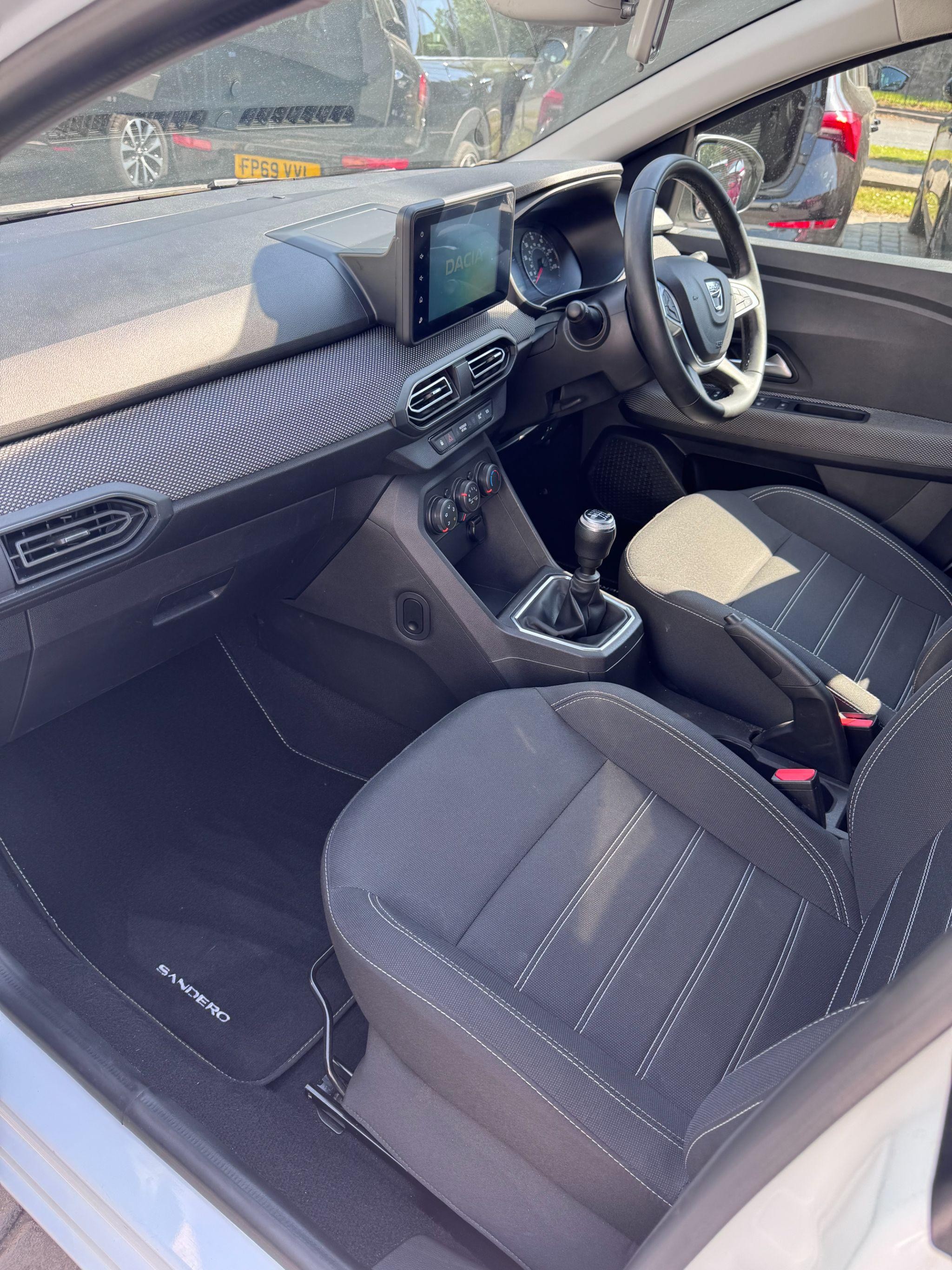 Dacia Sandero Image 12