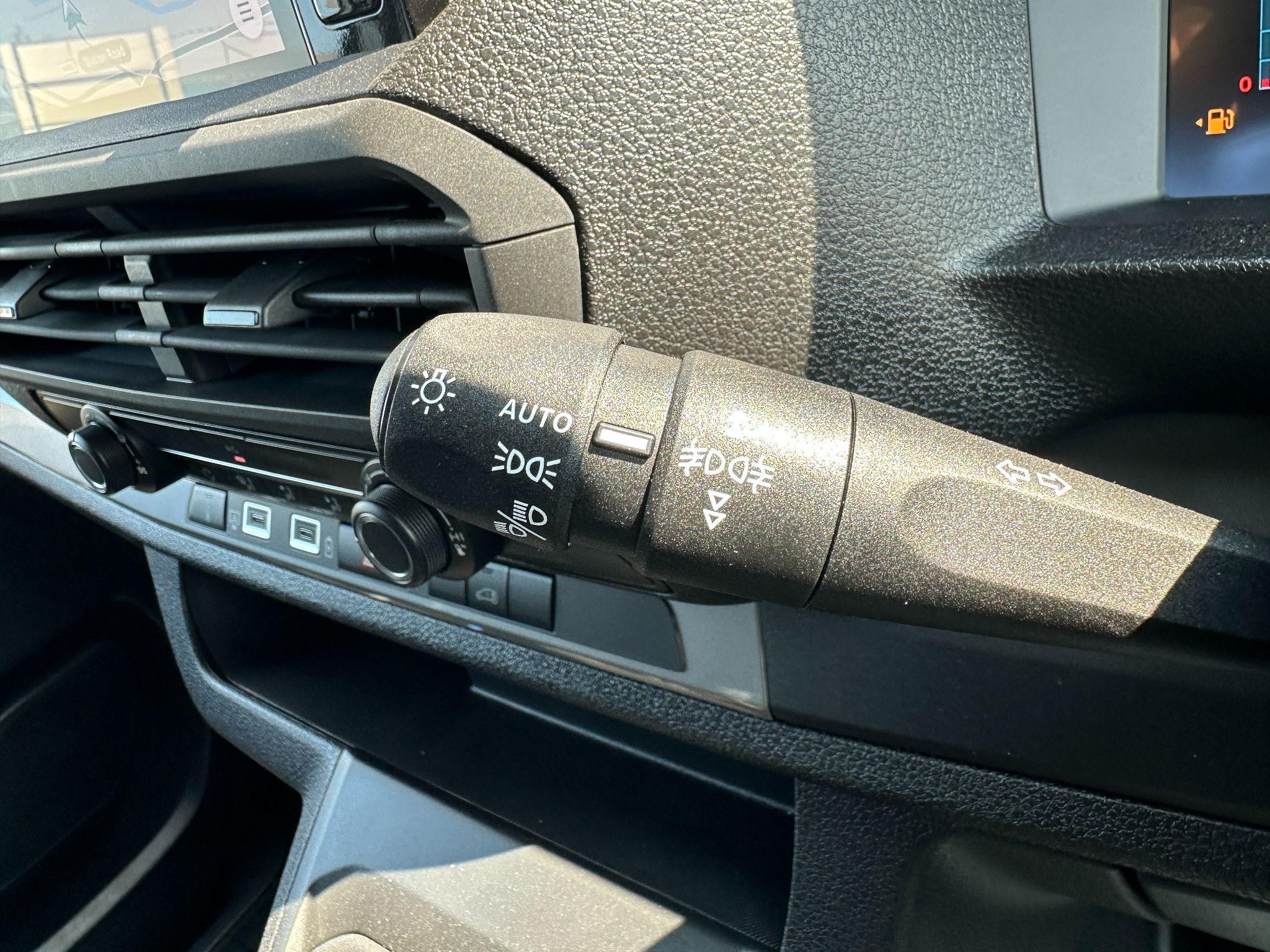 Citroen Dispatch Image 15