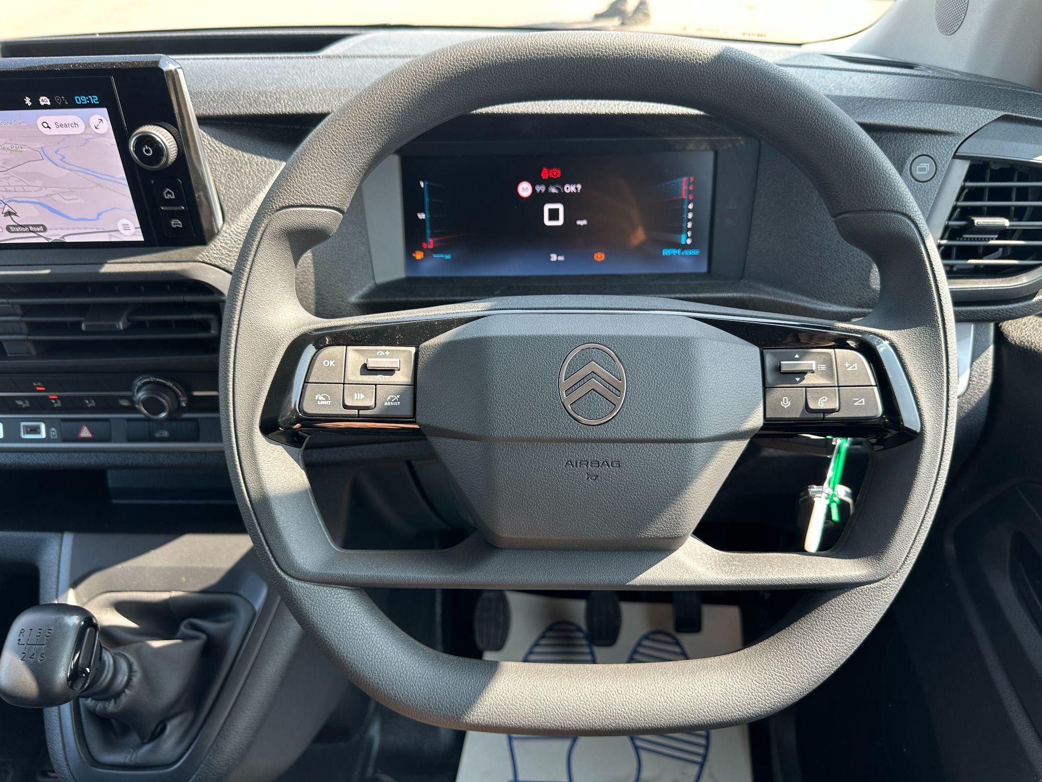 Citroen Dispatch Image 29