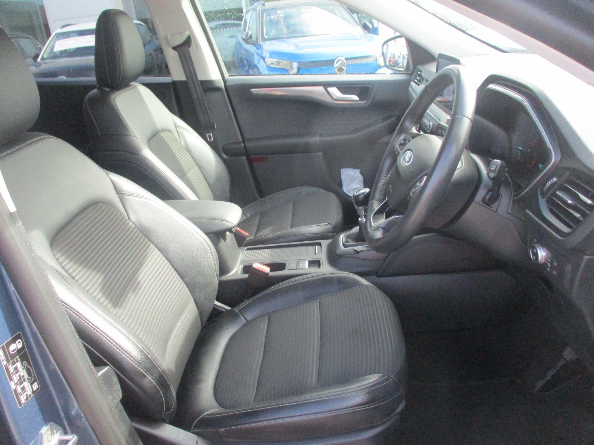Ford Kuga Image 10