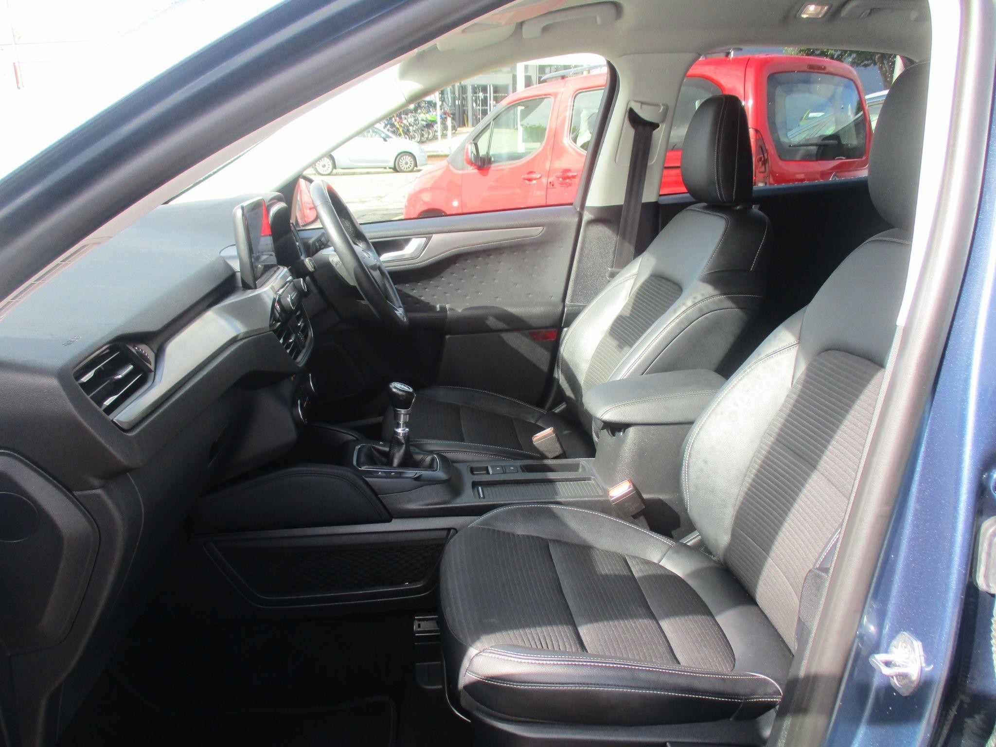 Ford Kuga Image 13