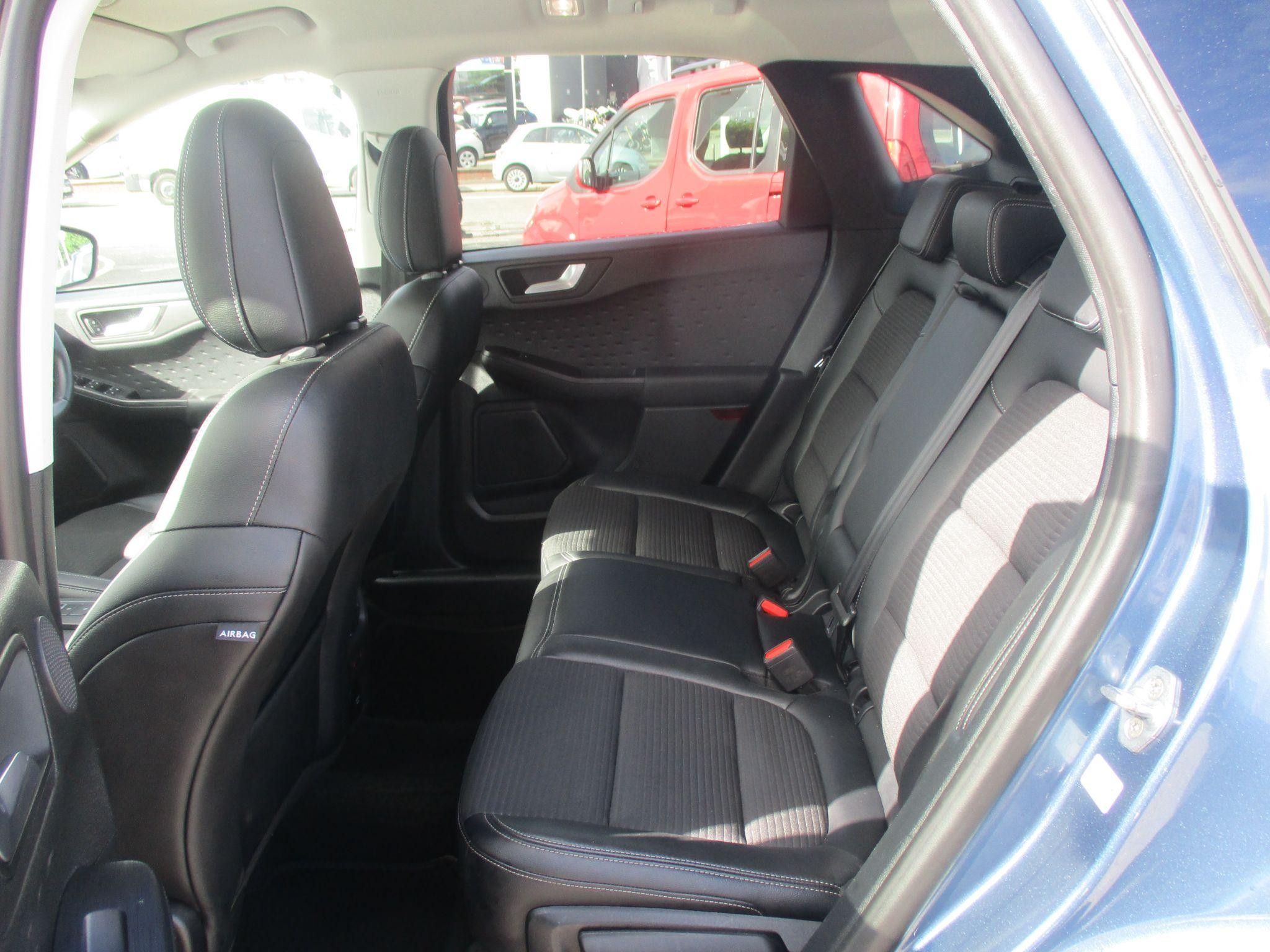 Ford Kuga Image 16