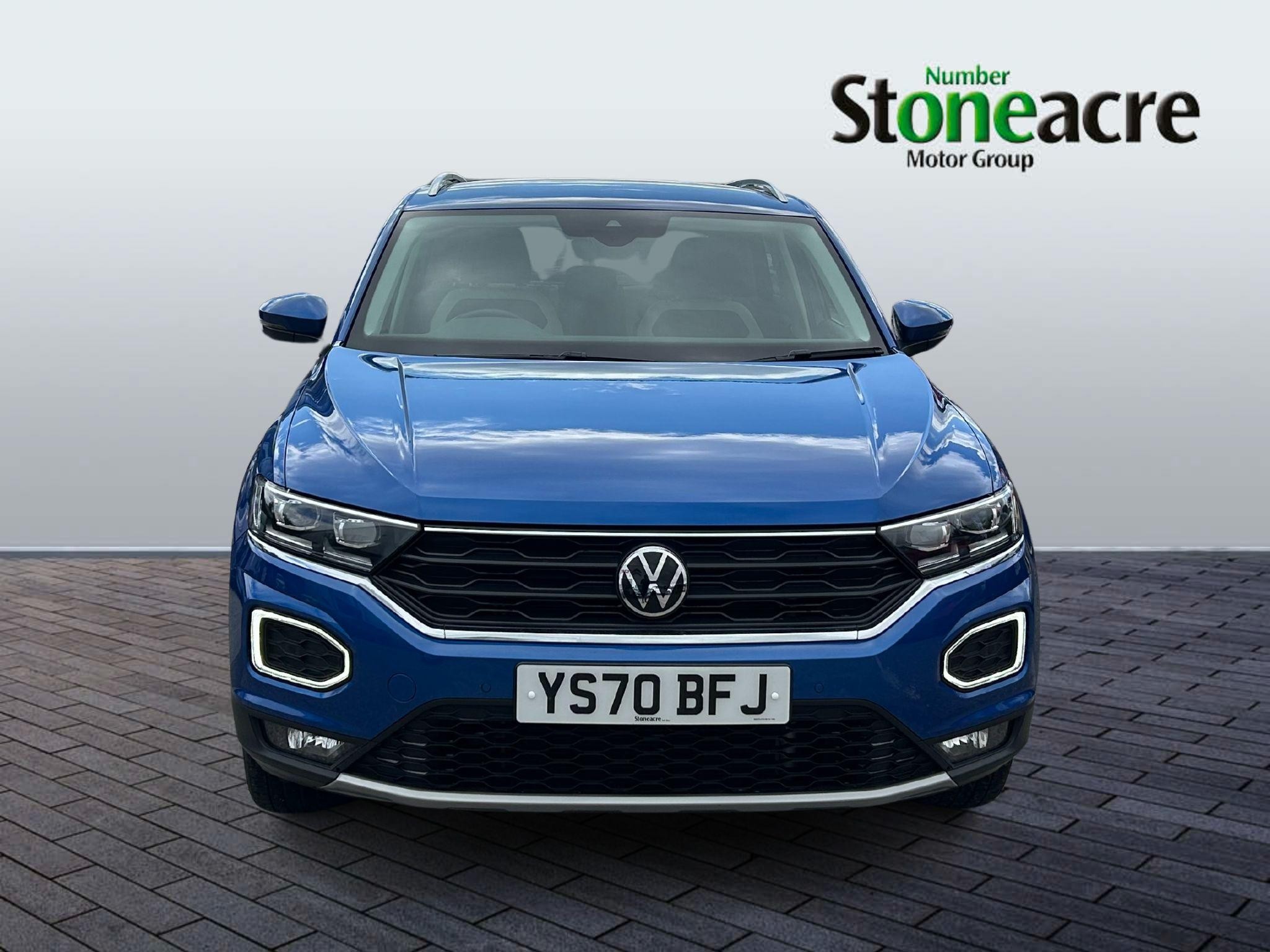 Volkswagen T-Roc Image 2