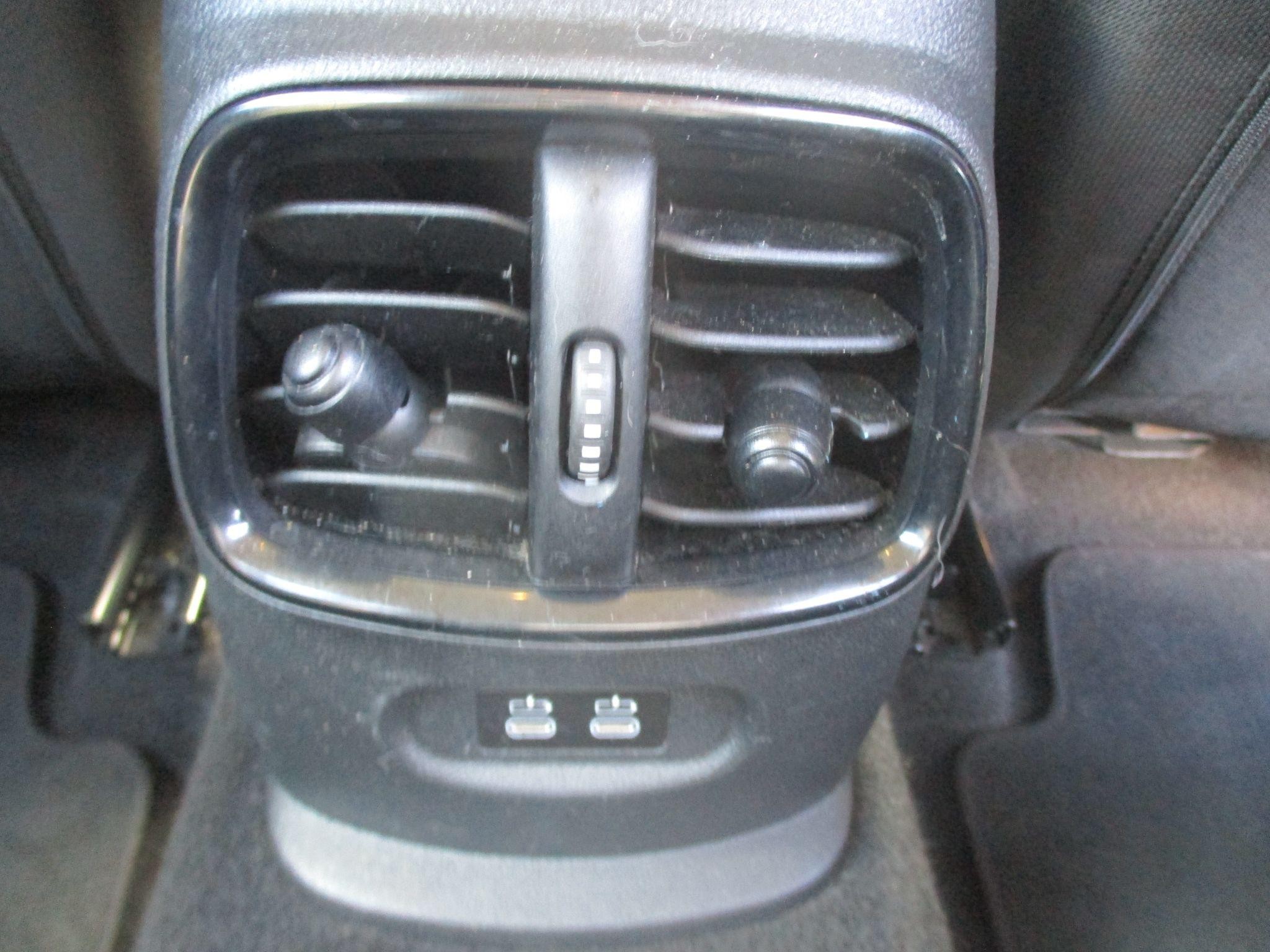 MINI Clubman Image 14