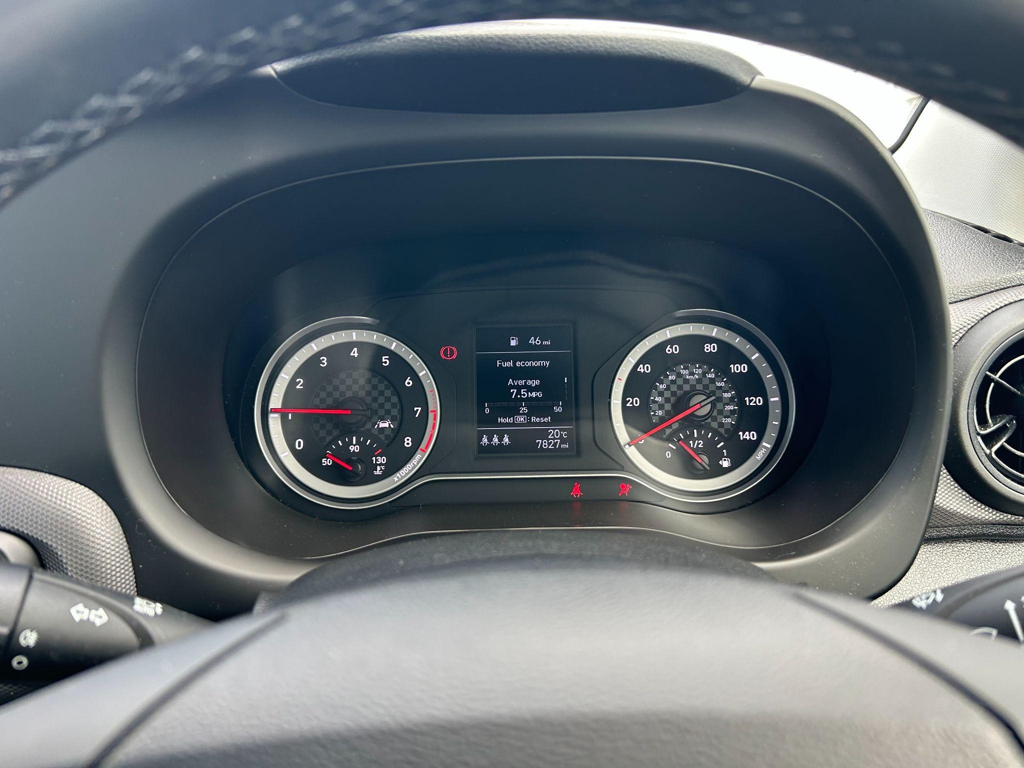 Hyundai i10 Image 12