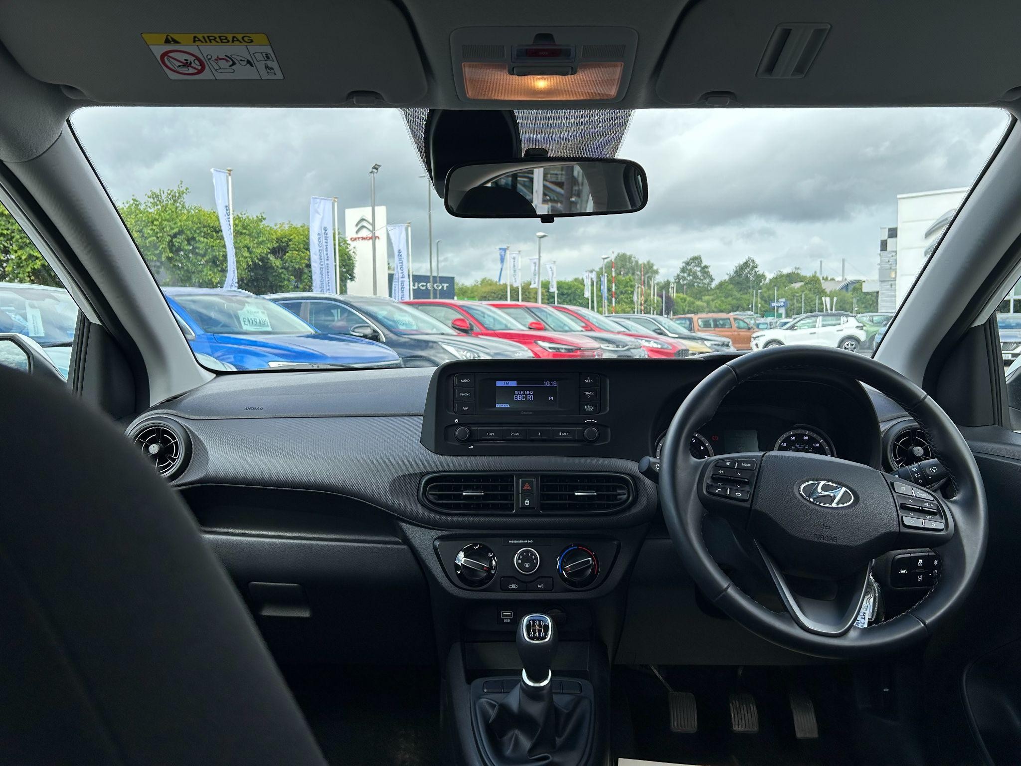Hyundai i10 Image 15