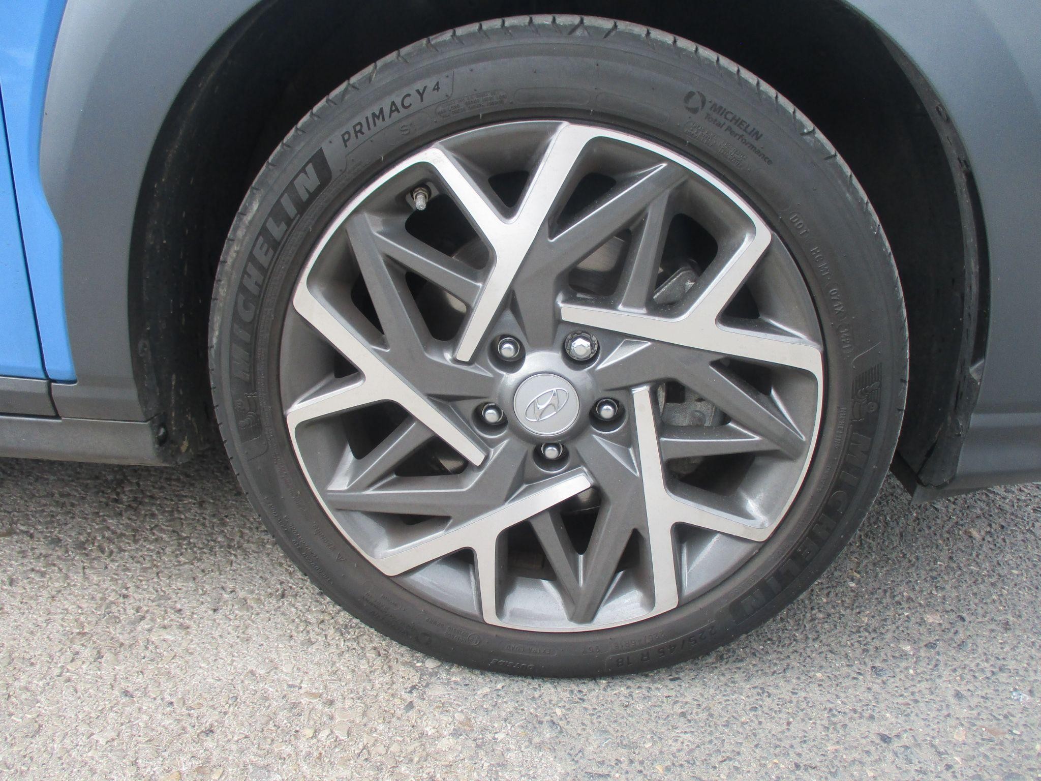 Hyundai KONA Image 9