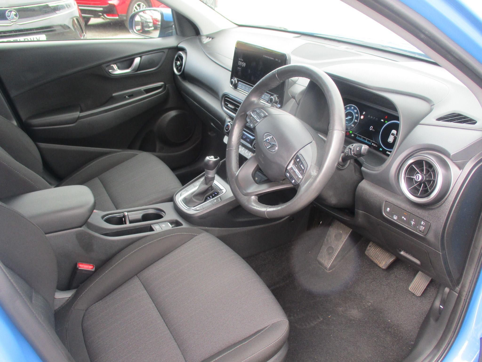 Hyundai KONA Image 11