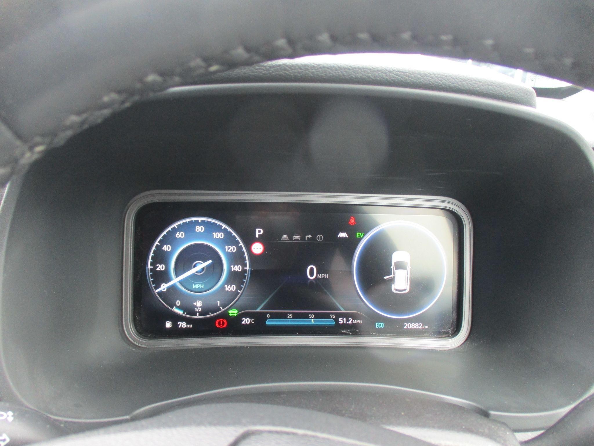 Hyundai KONA Image 12
