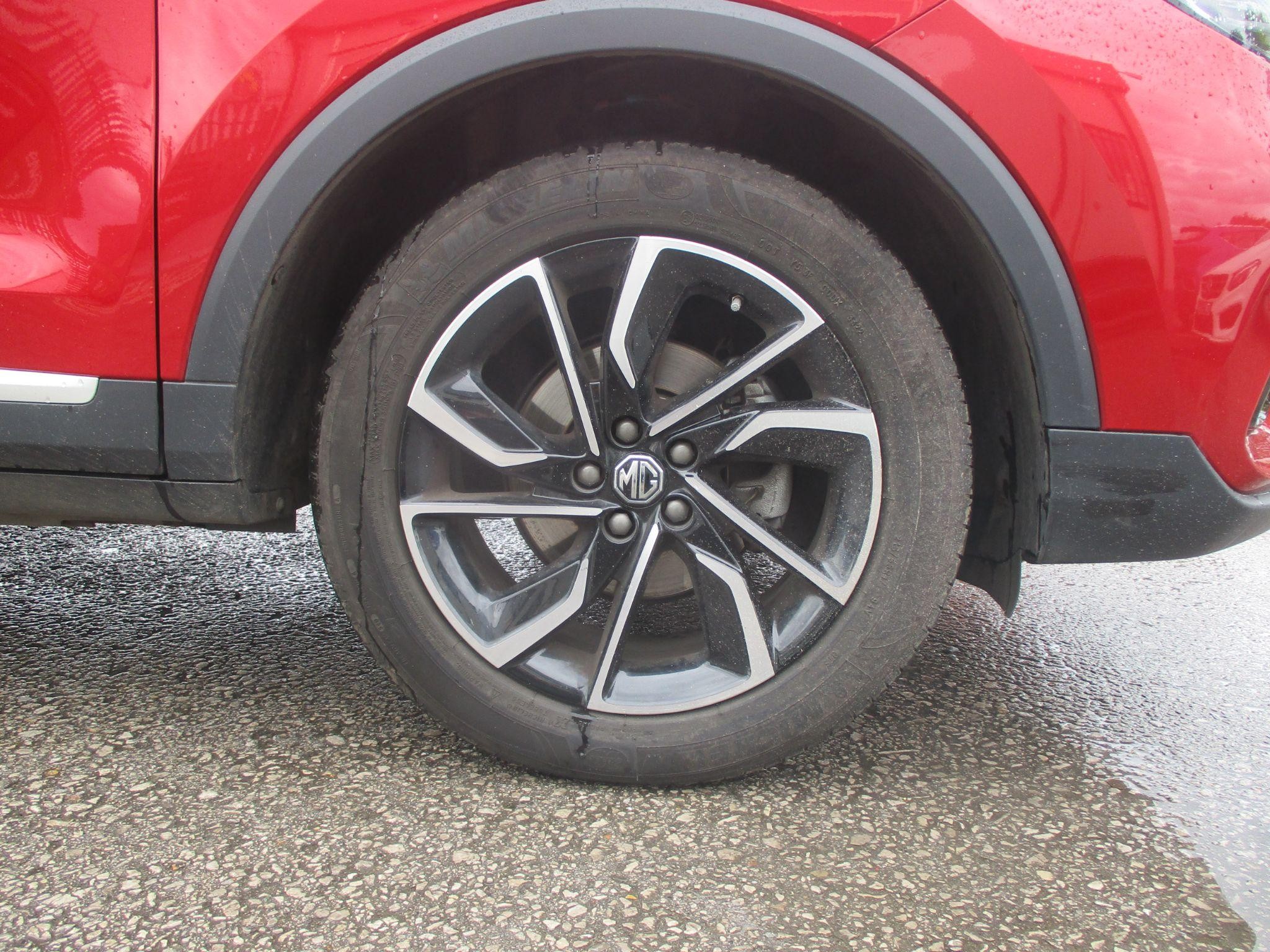 MG ZS Image 24