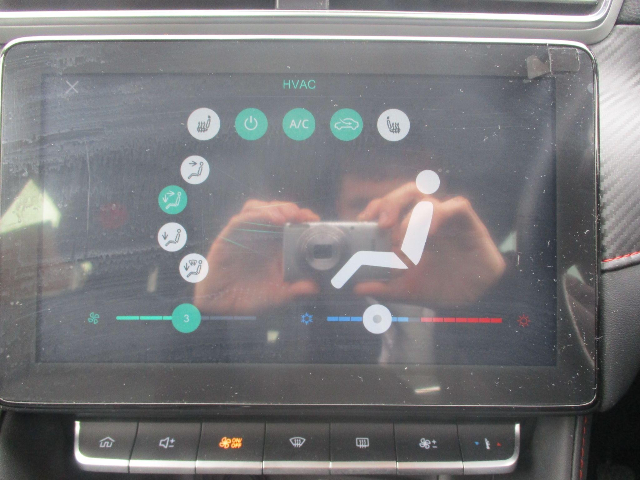 MG ZS Image 27