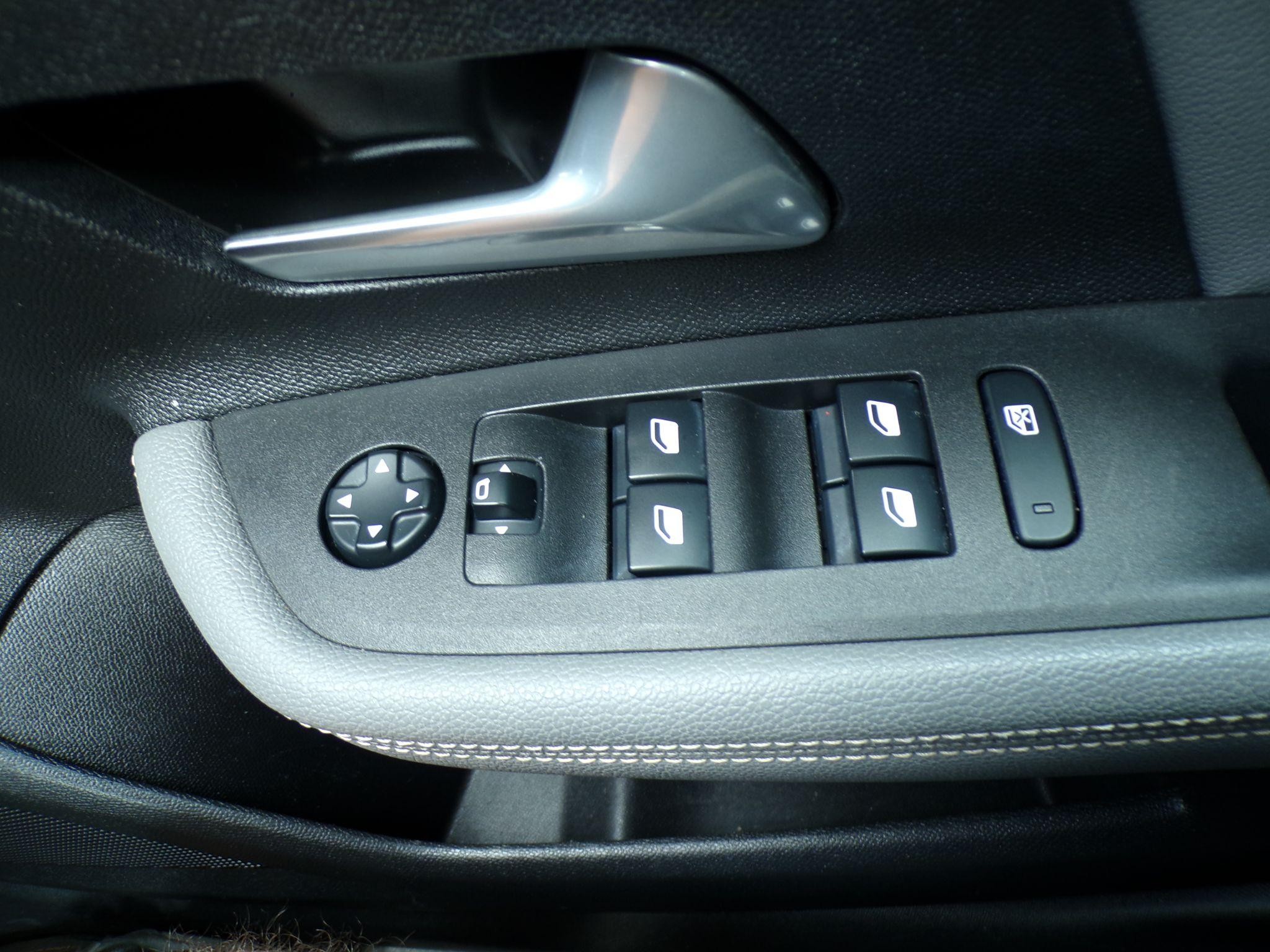 Vauxhall Mokka Image 17