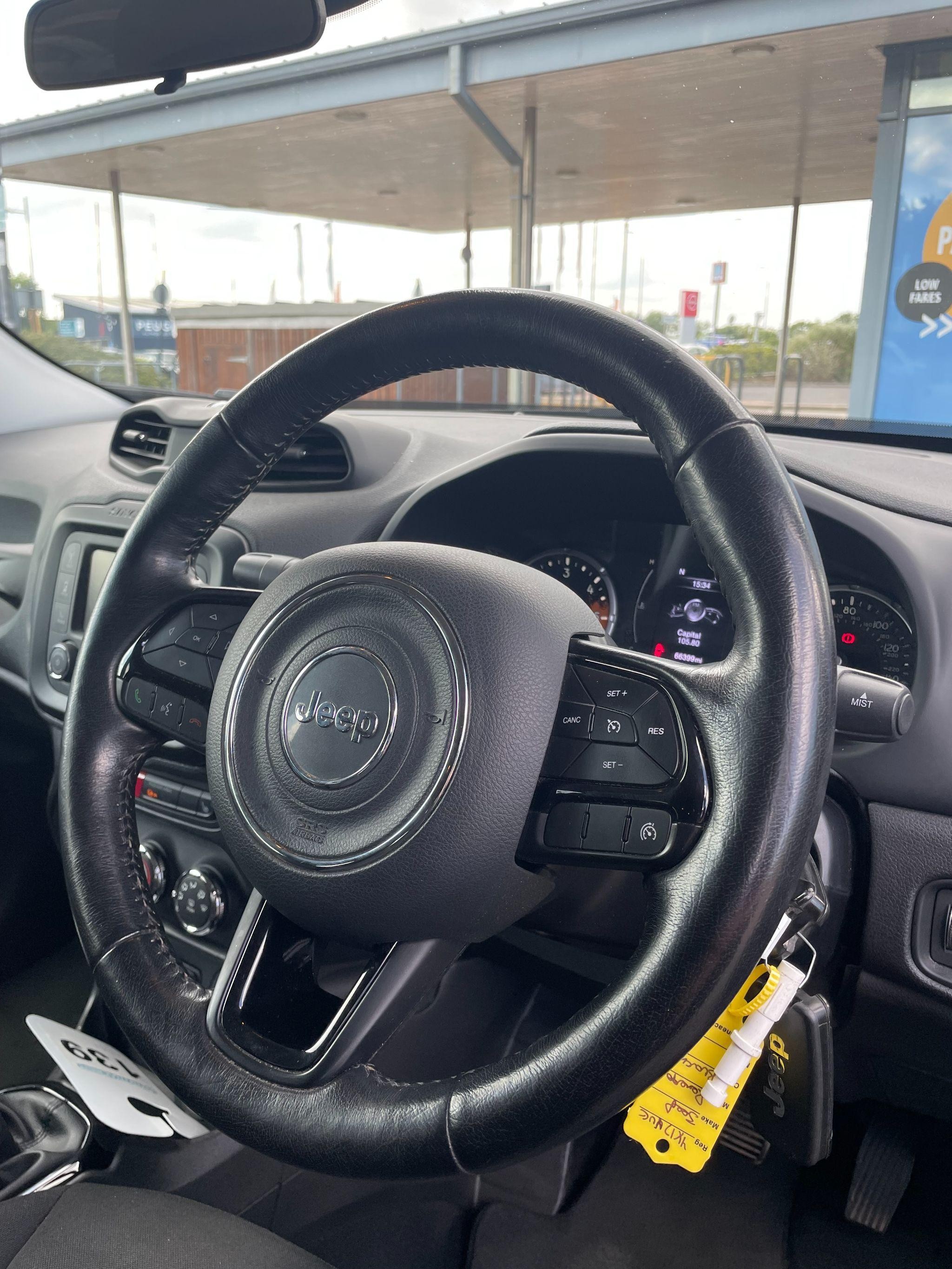 Jeep Renegade Image 16