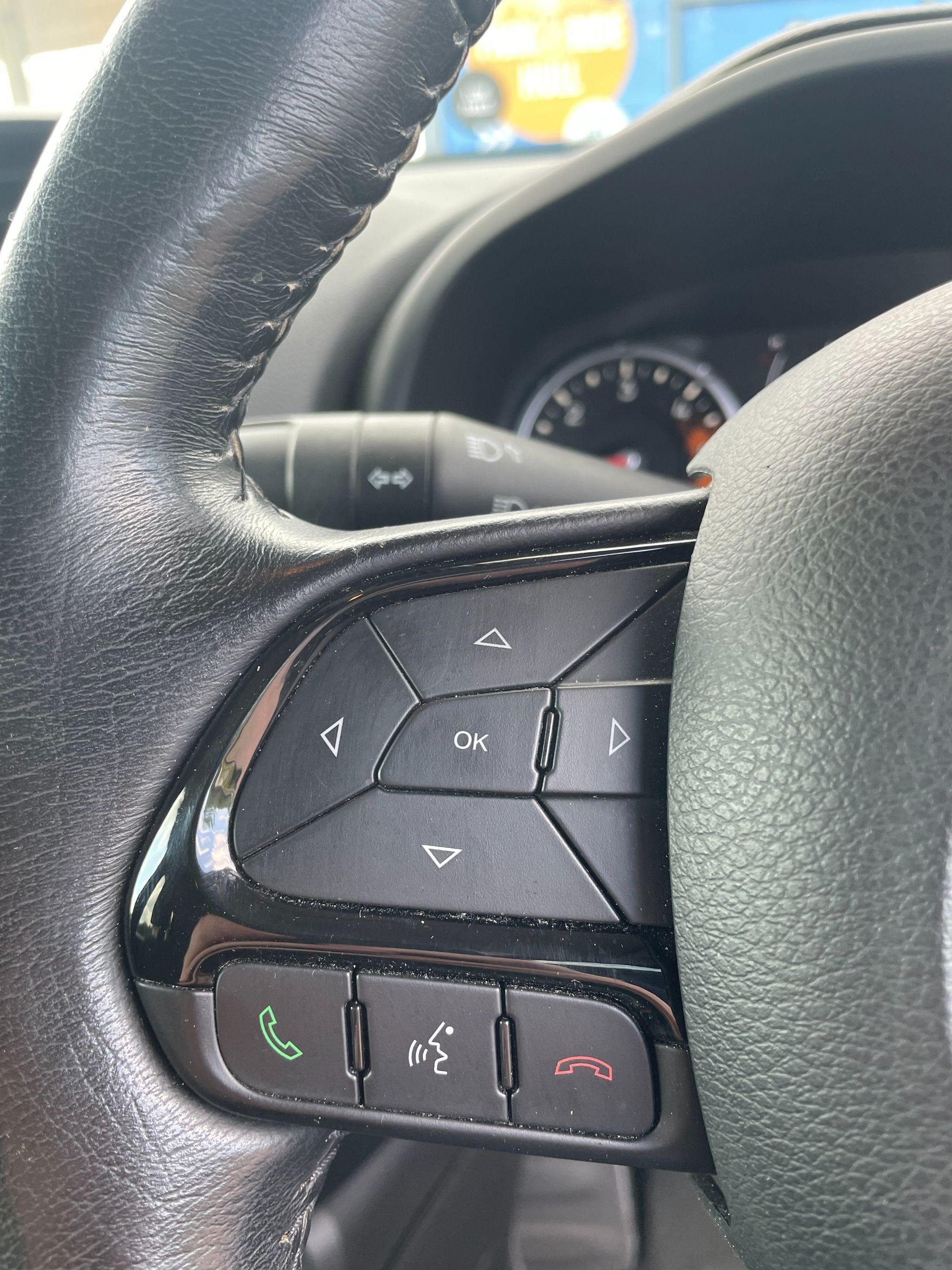 Jeep Renegade Image 19
