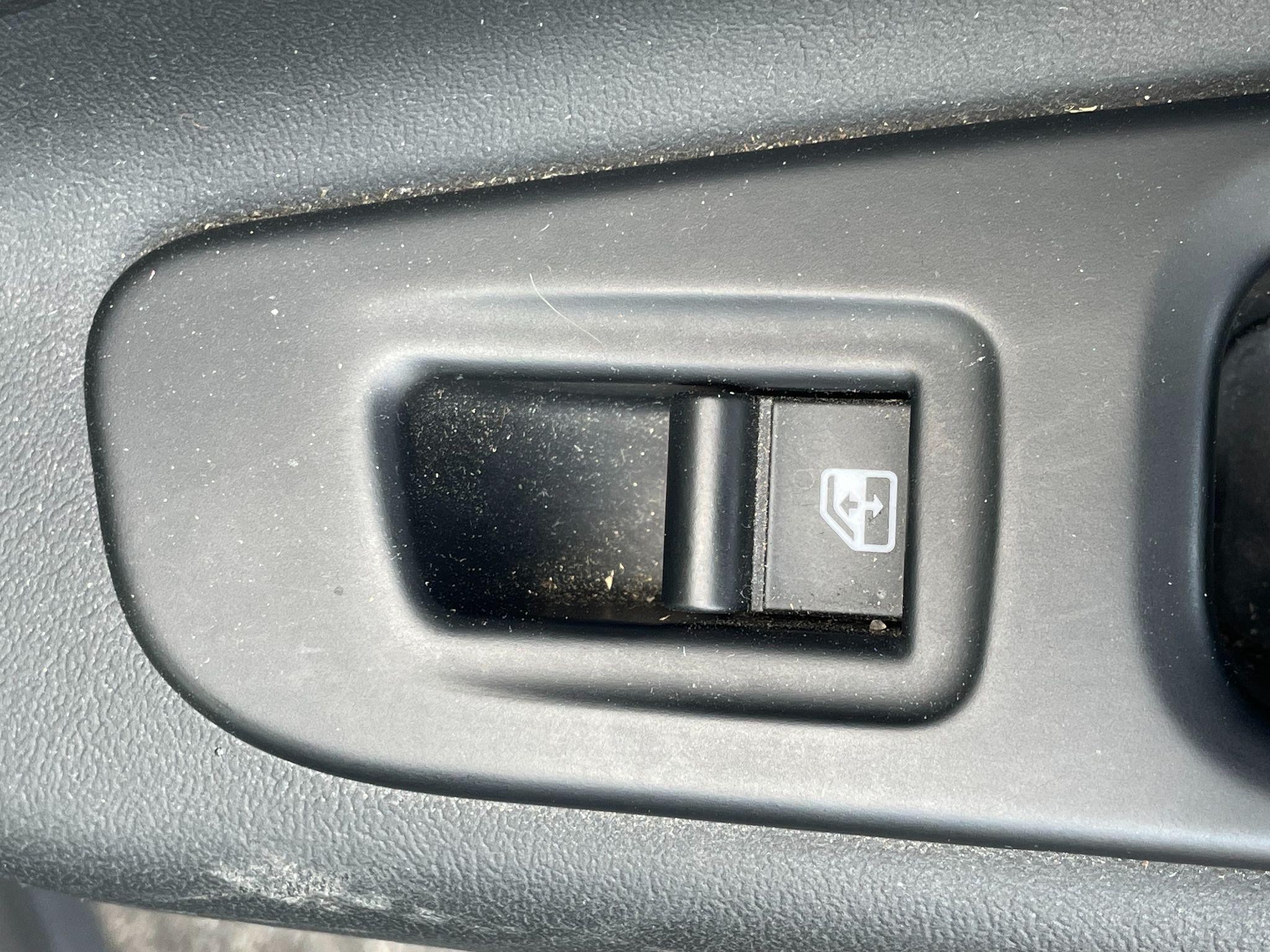 Jeep Renegade Image 25