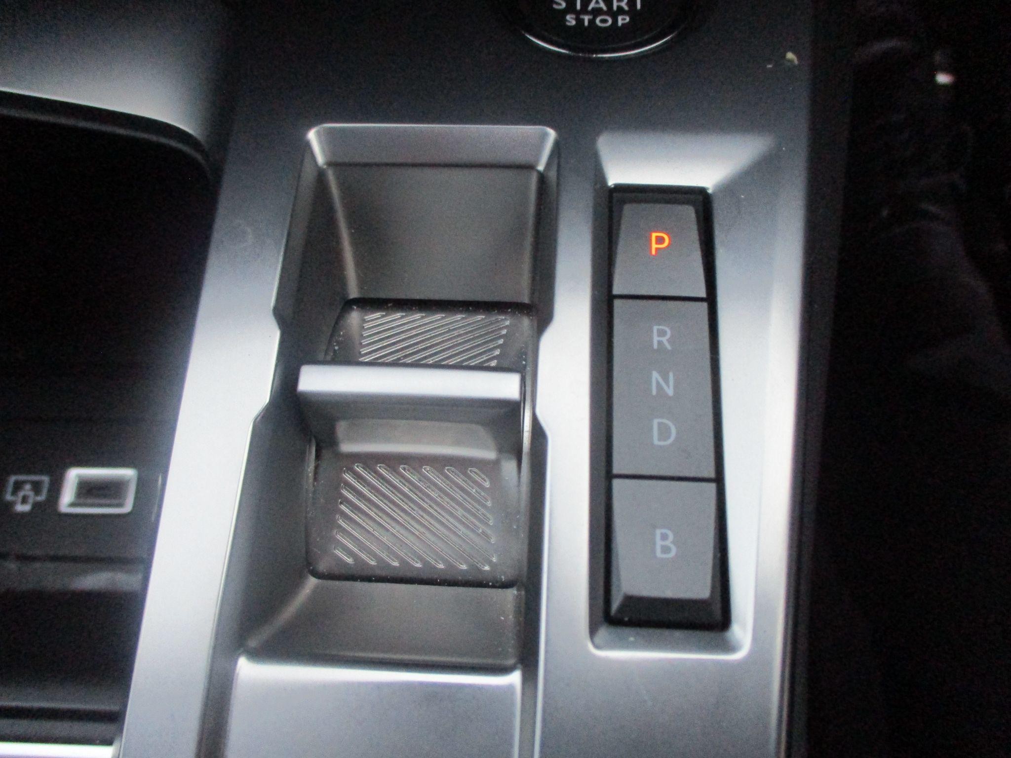 Peugeot 408 Image 22