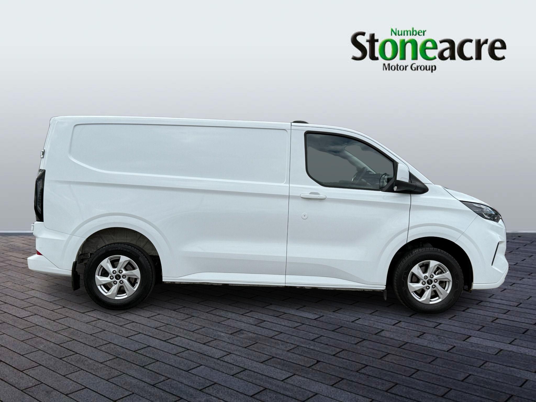 Ford Transit Custom Image 7