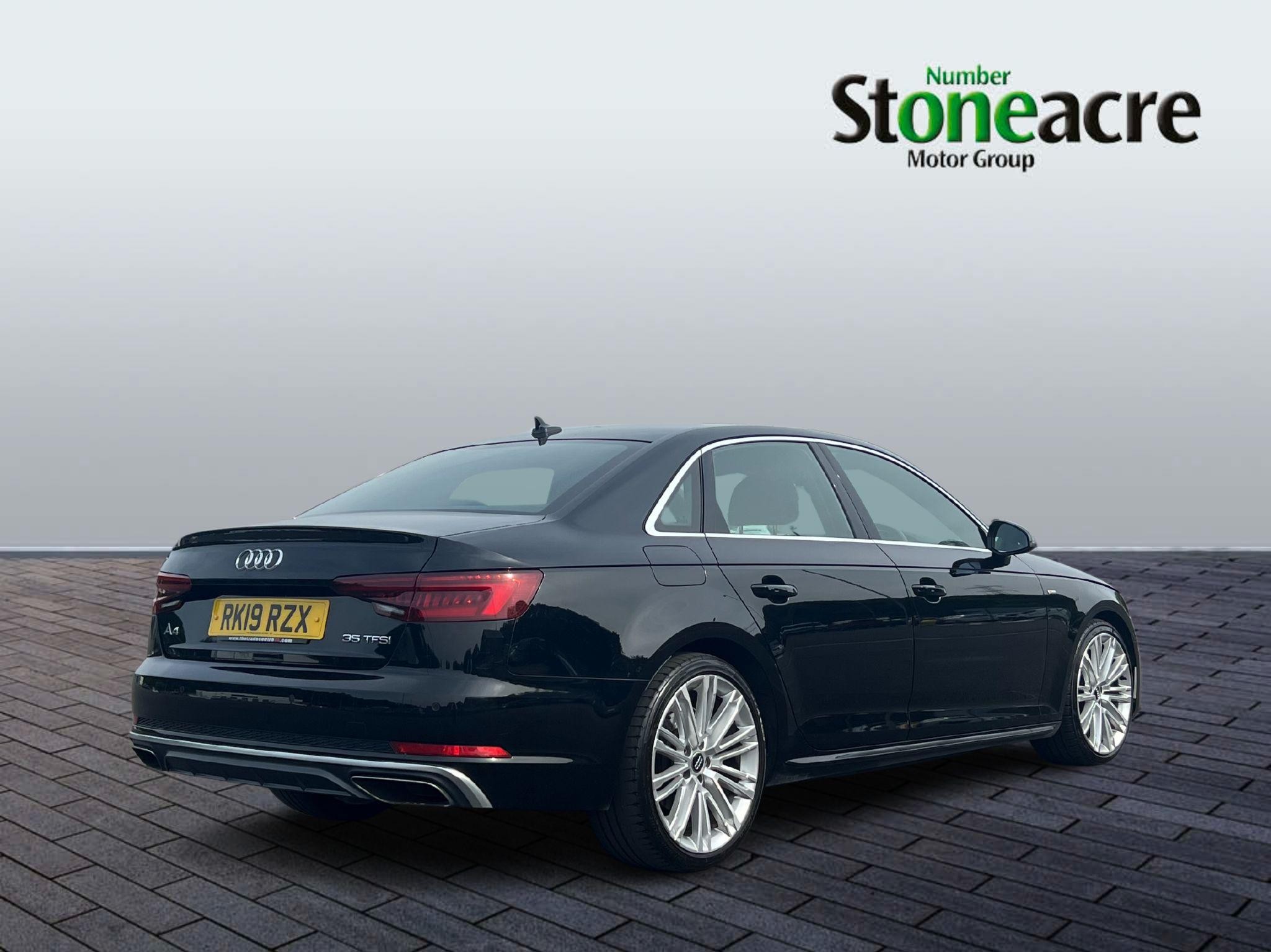 Audi A4 Image 3