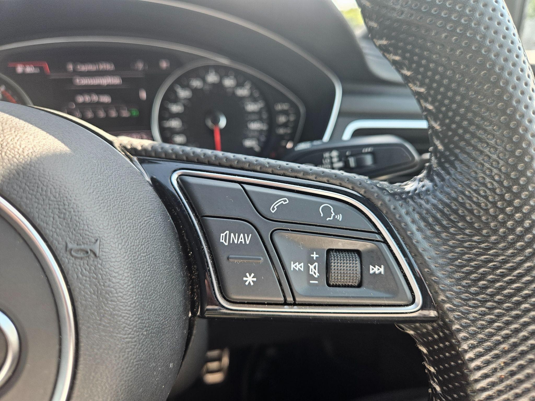 Audi A4 Image 9