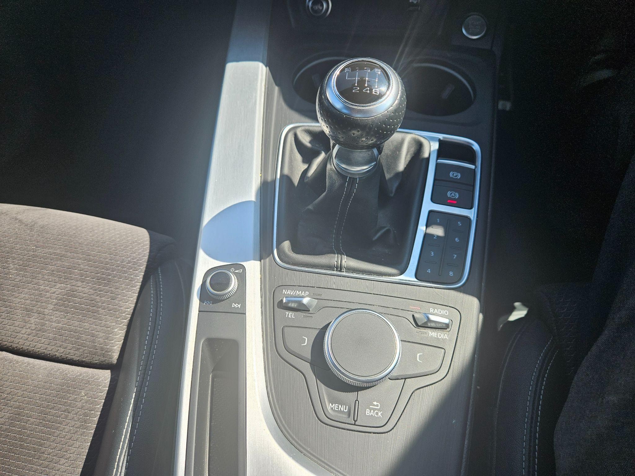 Audi A4 Image 11