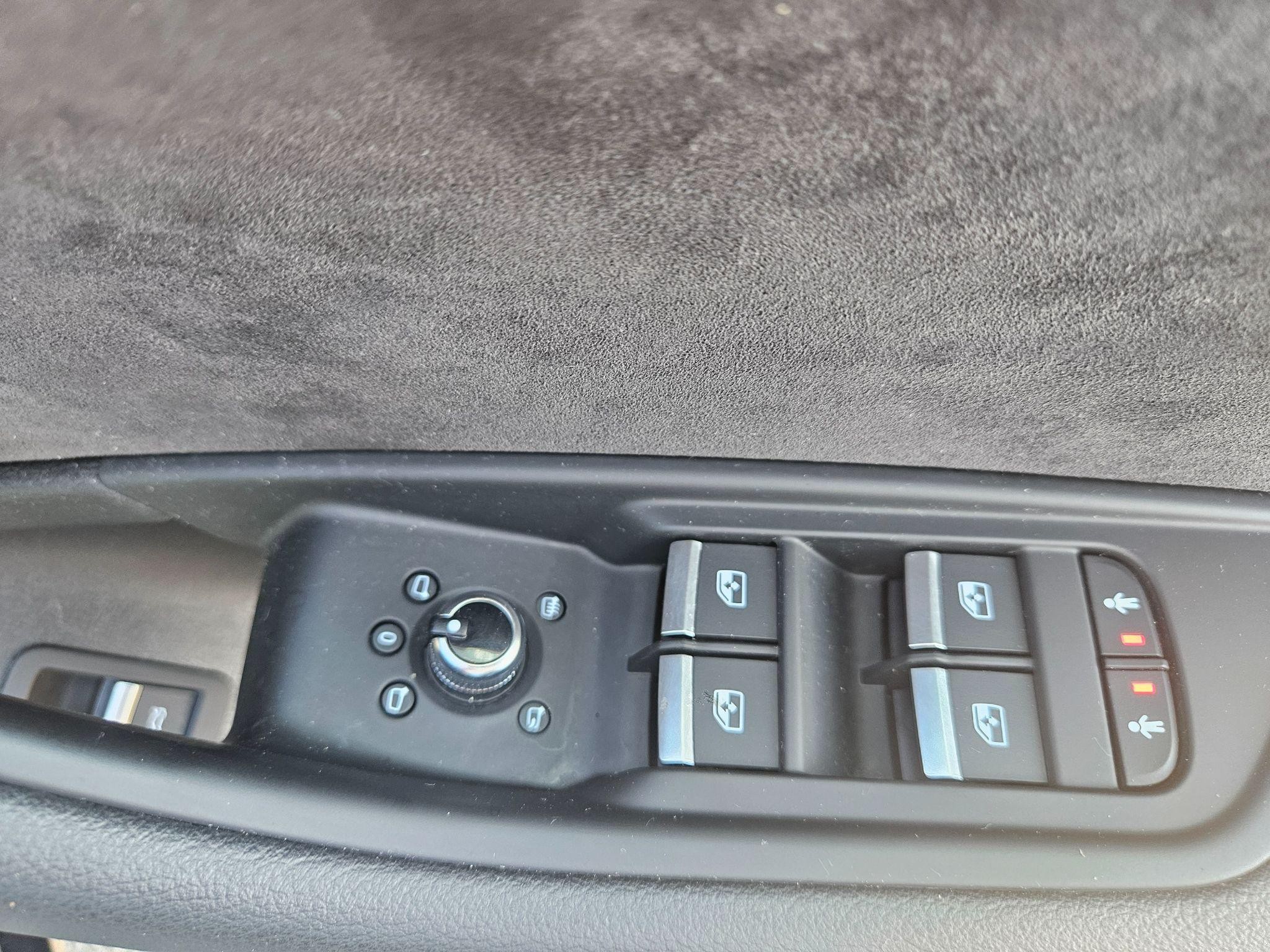 Audi A4 Image 13