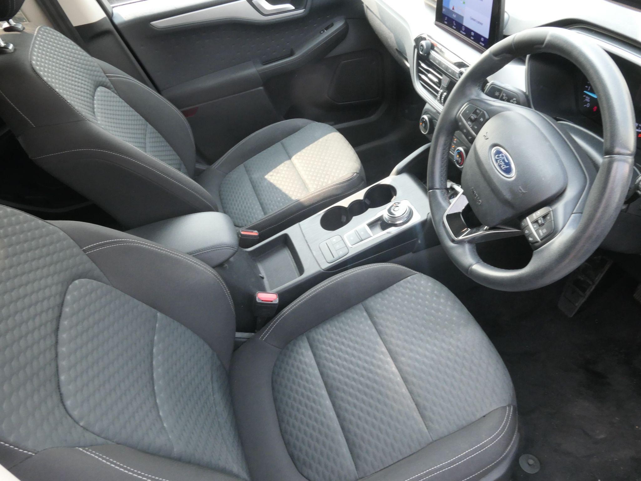 Ford Kuga Image 12
