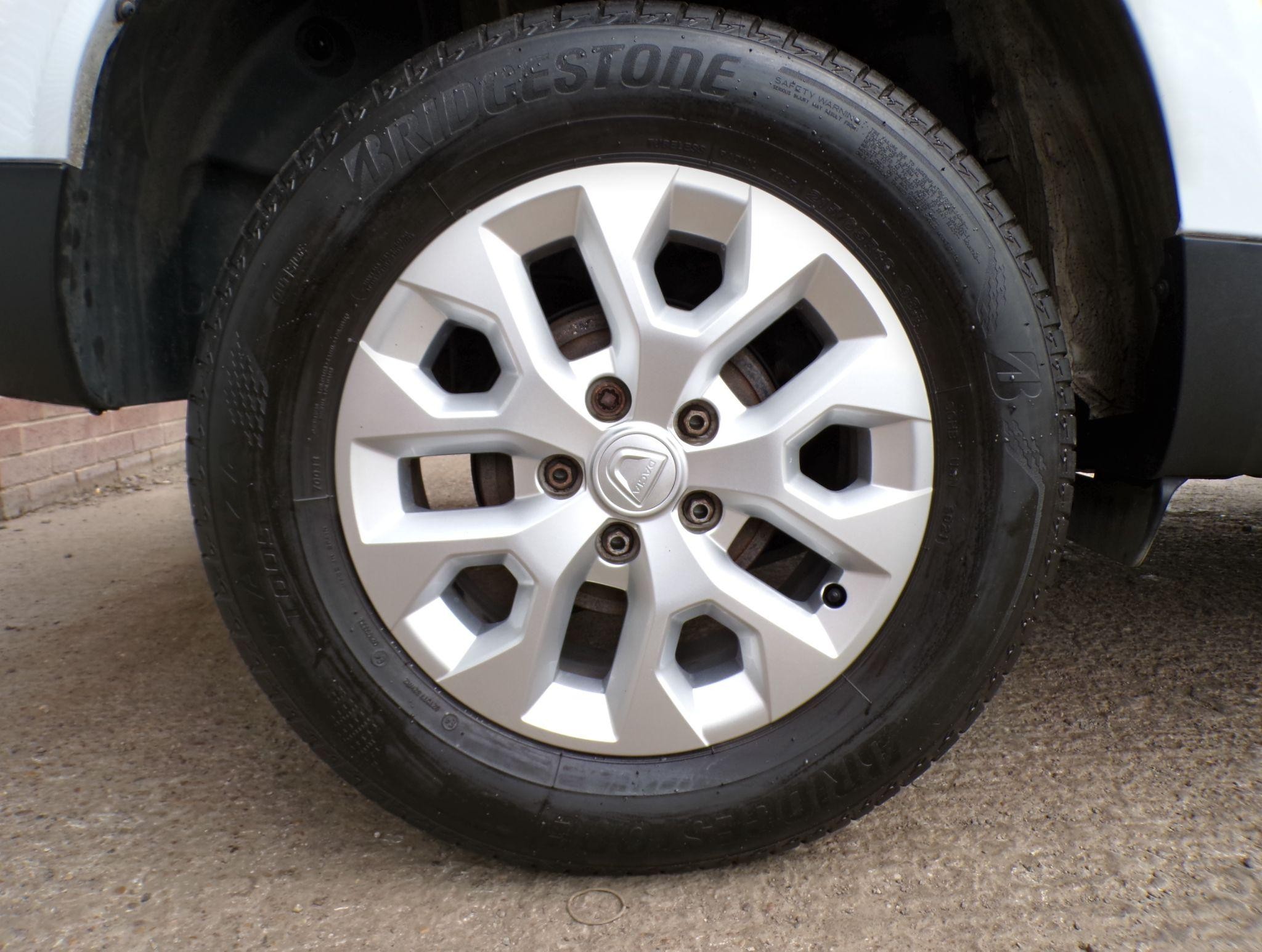 Dacia Duster Image 9