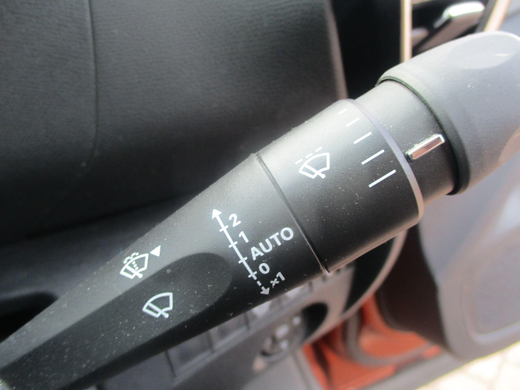 Citroen C4 Image 12