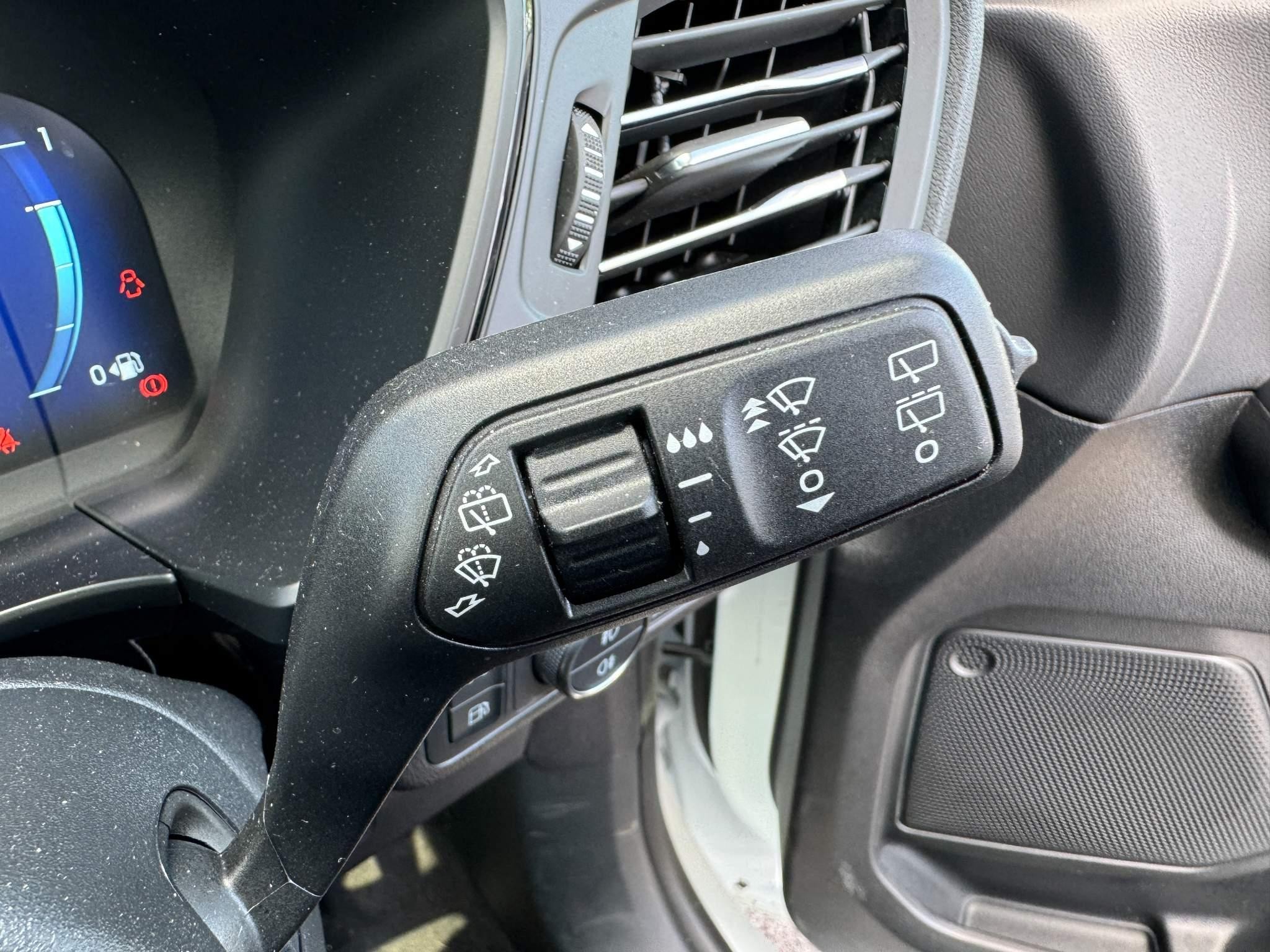 Ford Kuga Image 16