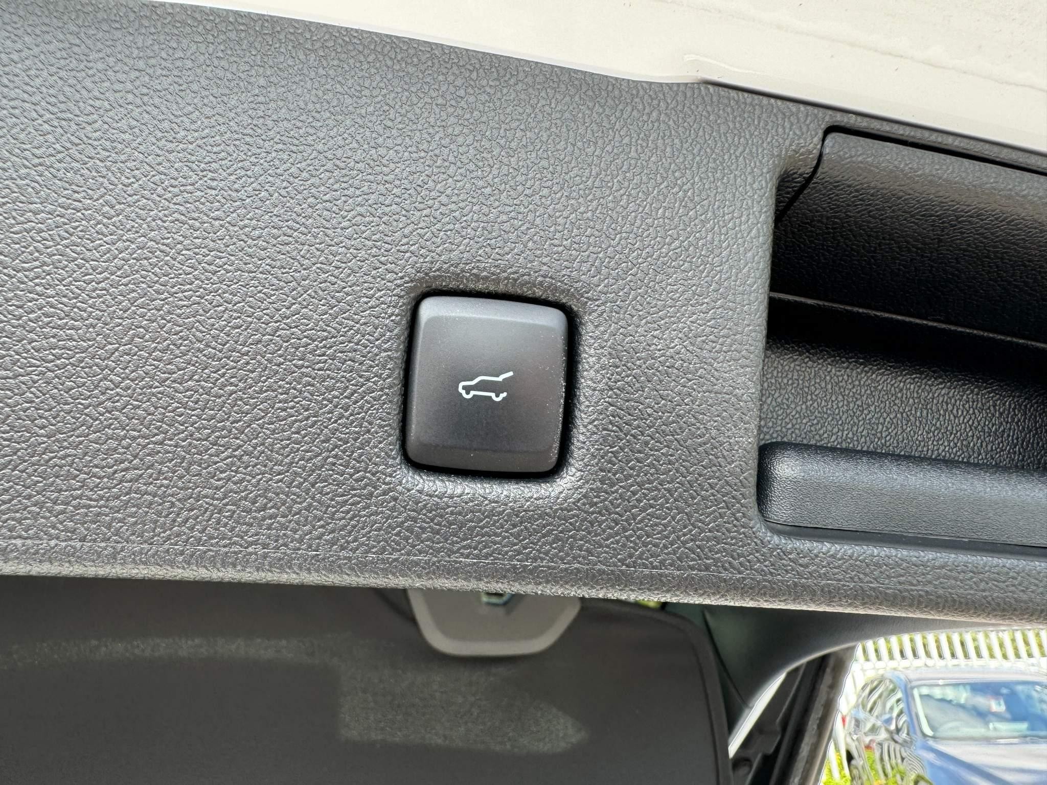 Ford Kuga Image 48
