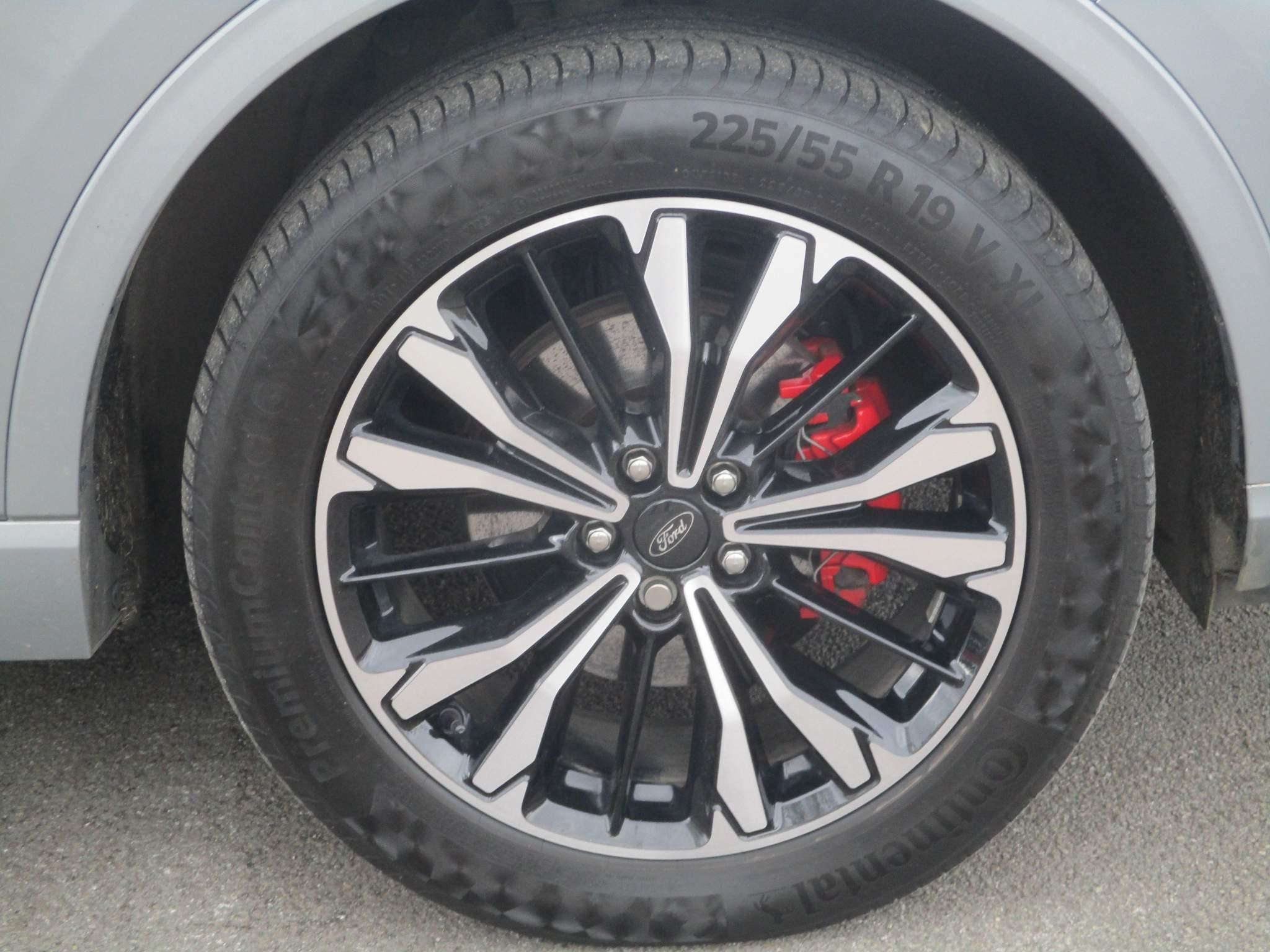 Ford Kuga Image 11