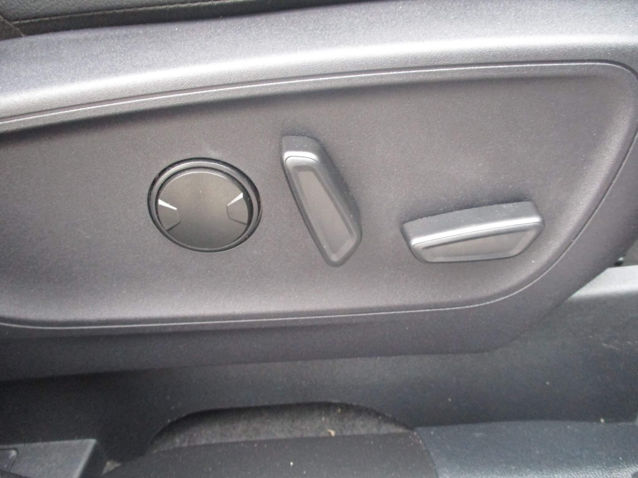 Ford Kuga Image 13
