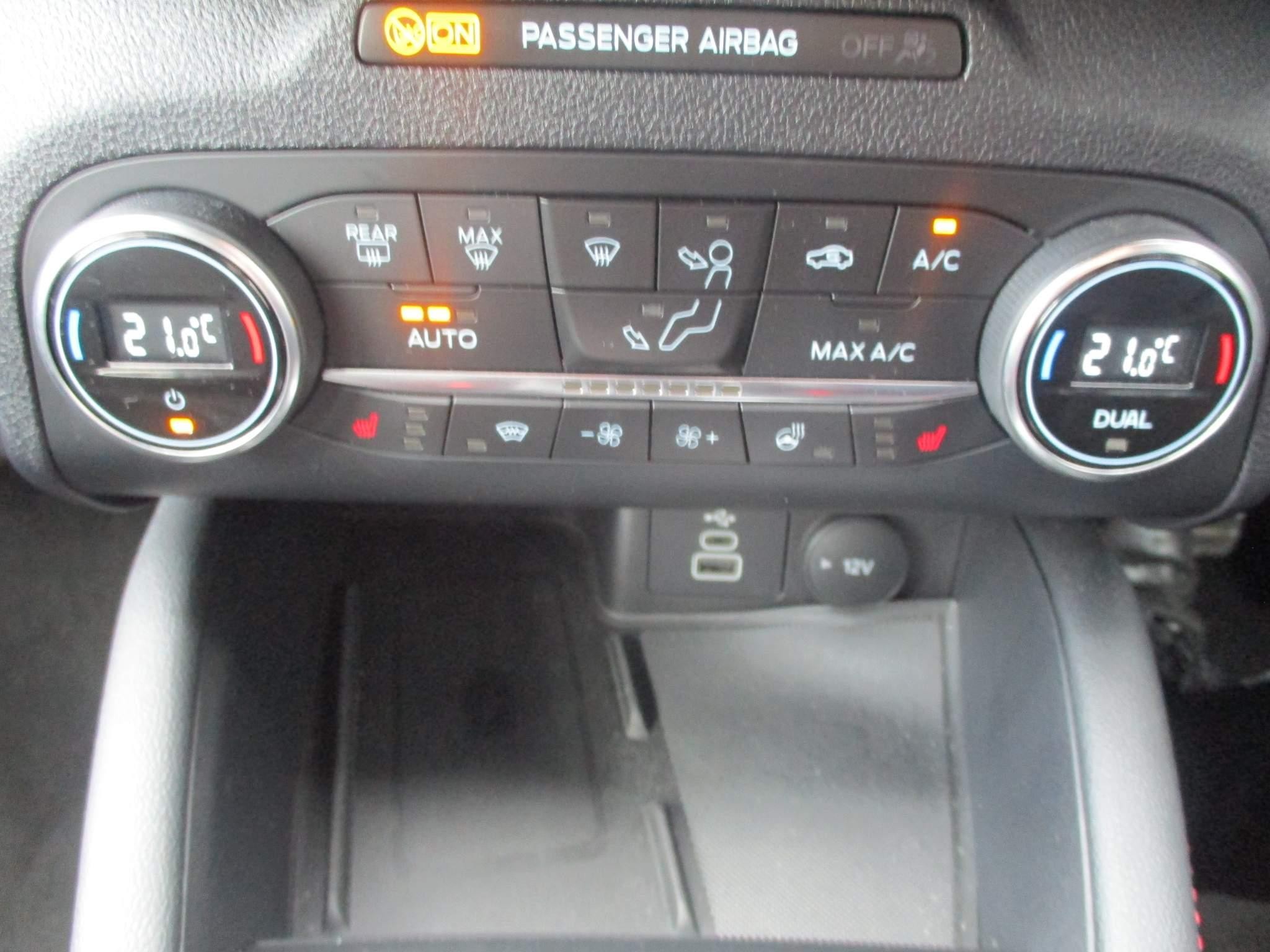 Ford Kuga Image 19