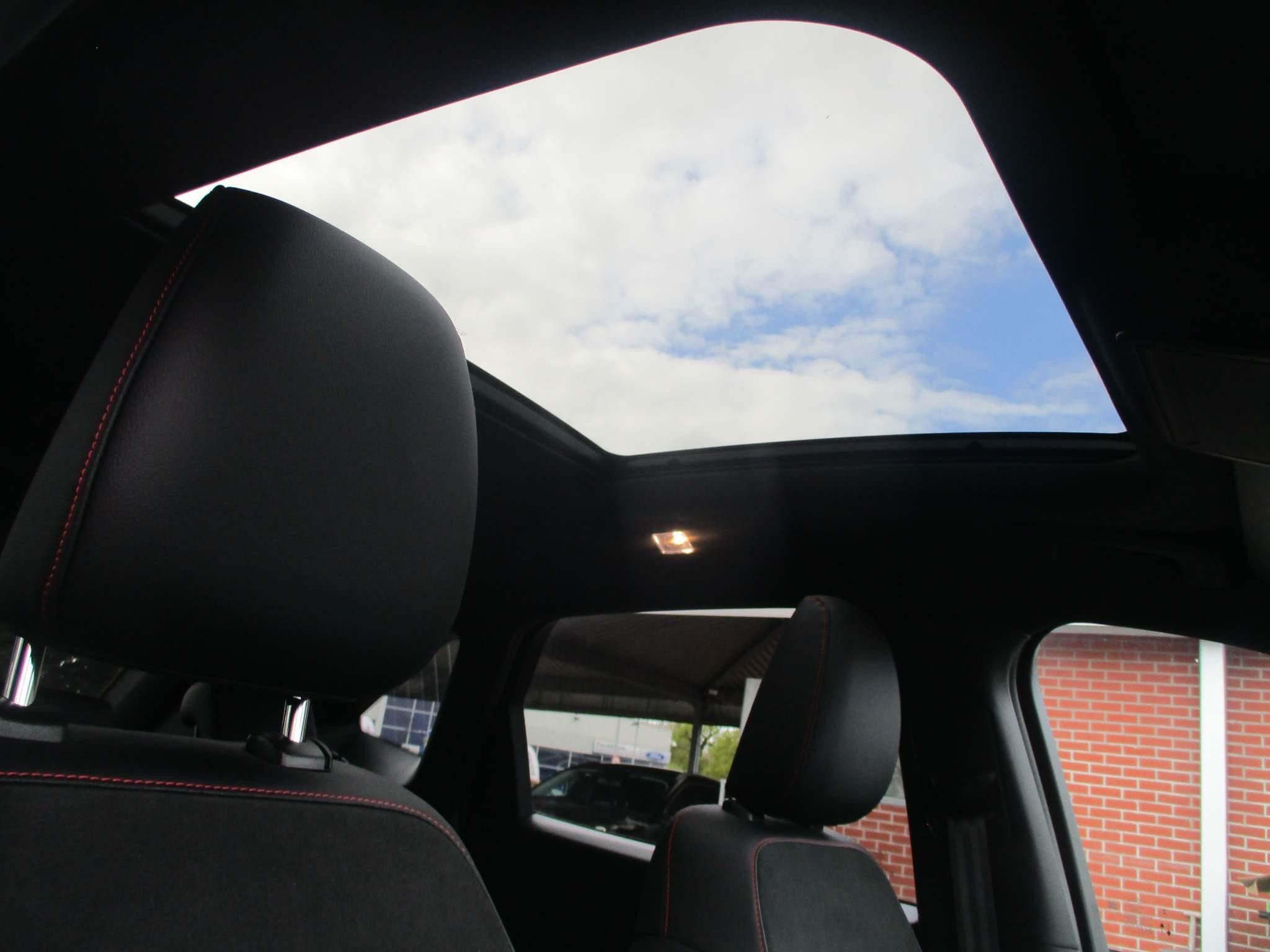 Ford Kuga Image 20