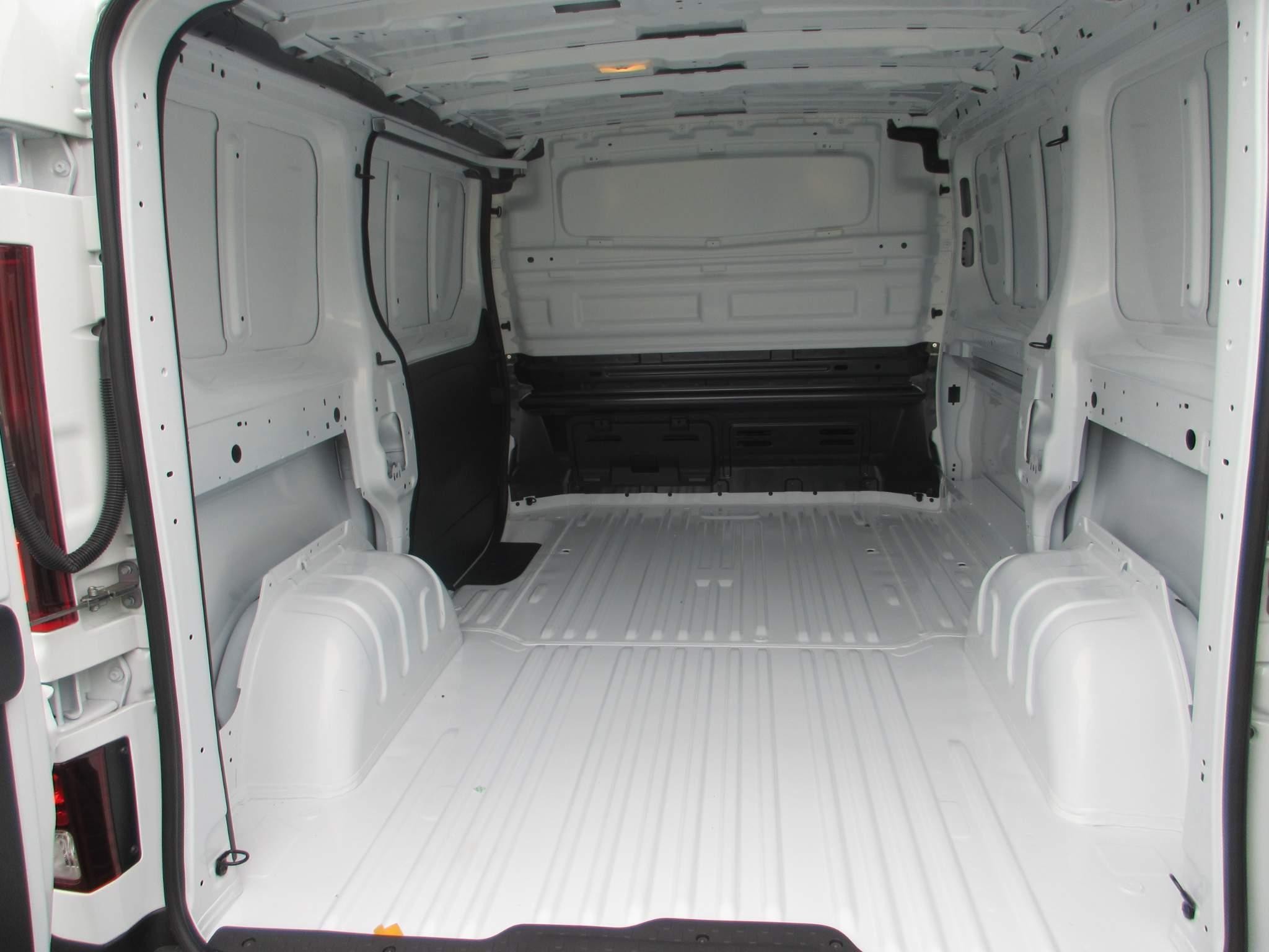 Renault Trafic Image 19
