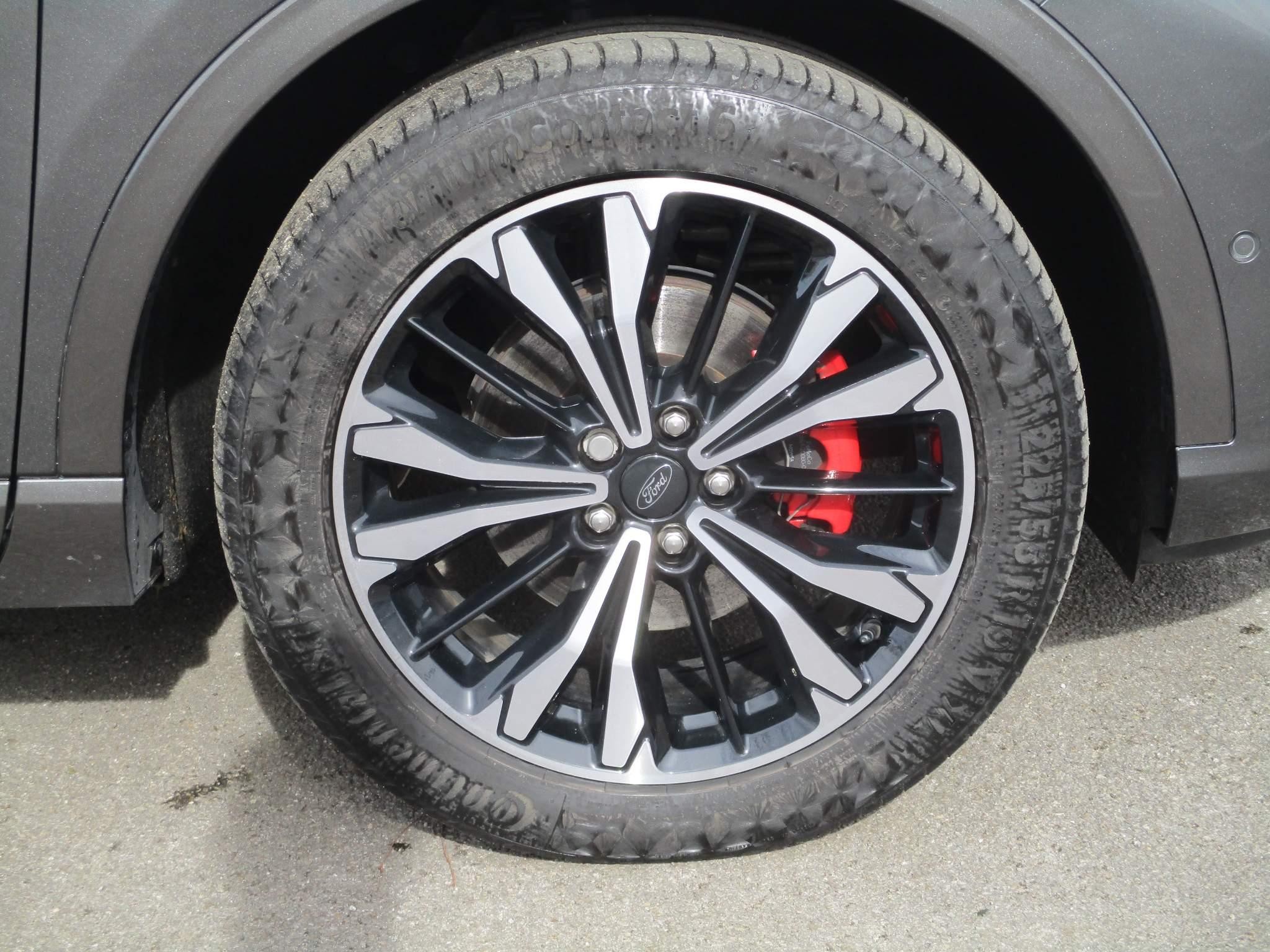 Ford Kuga Image 11