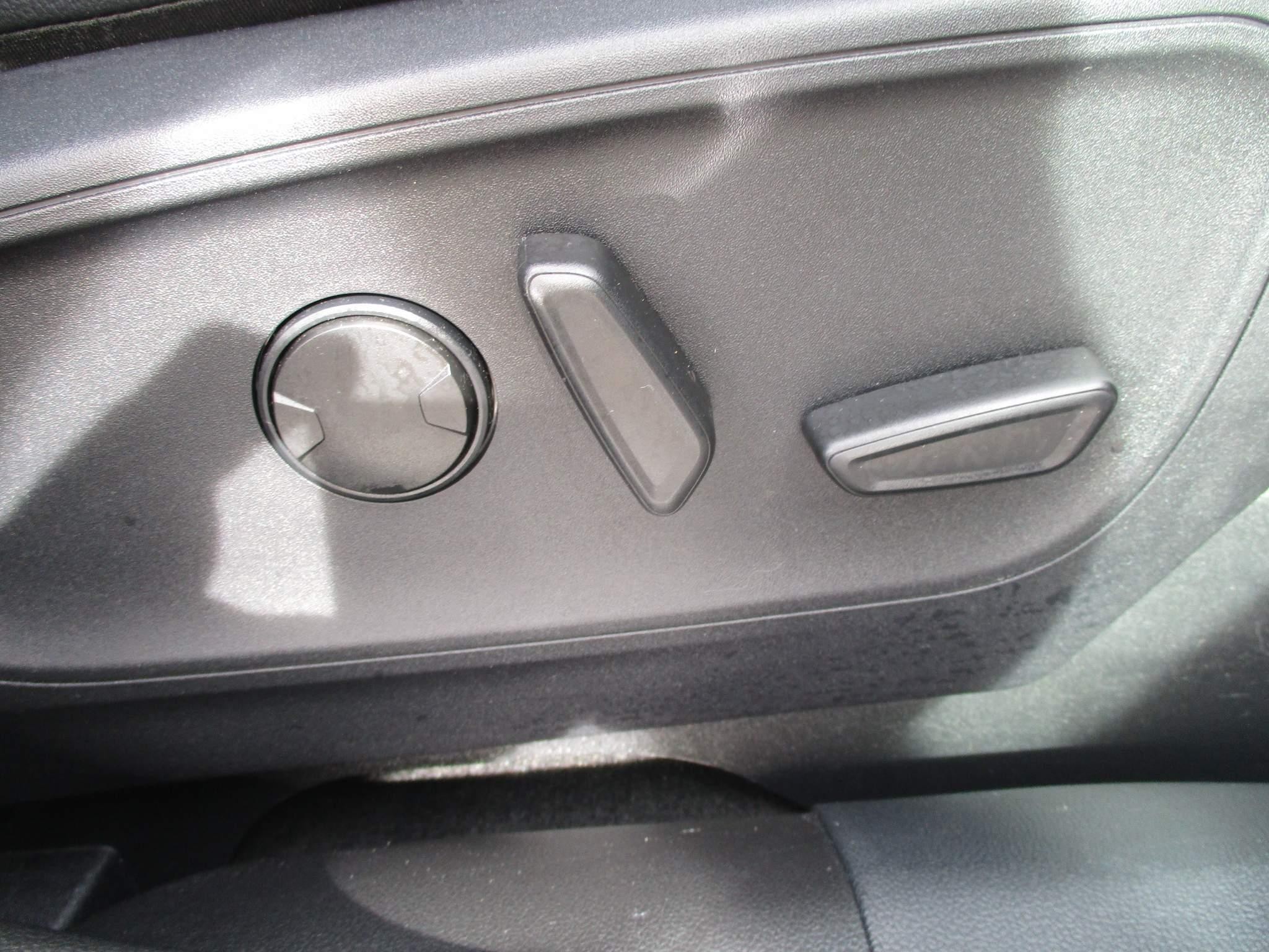 Ford Kuga Image 13