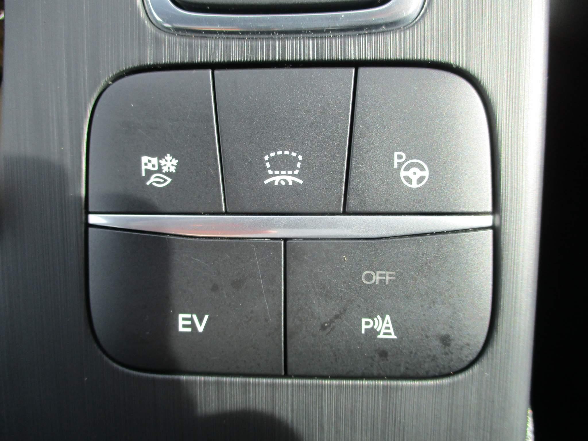 Ford Kuga Image 22