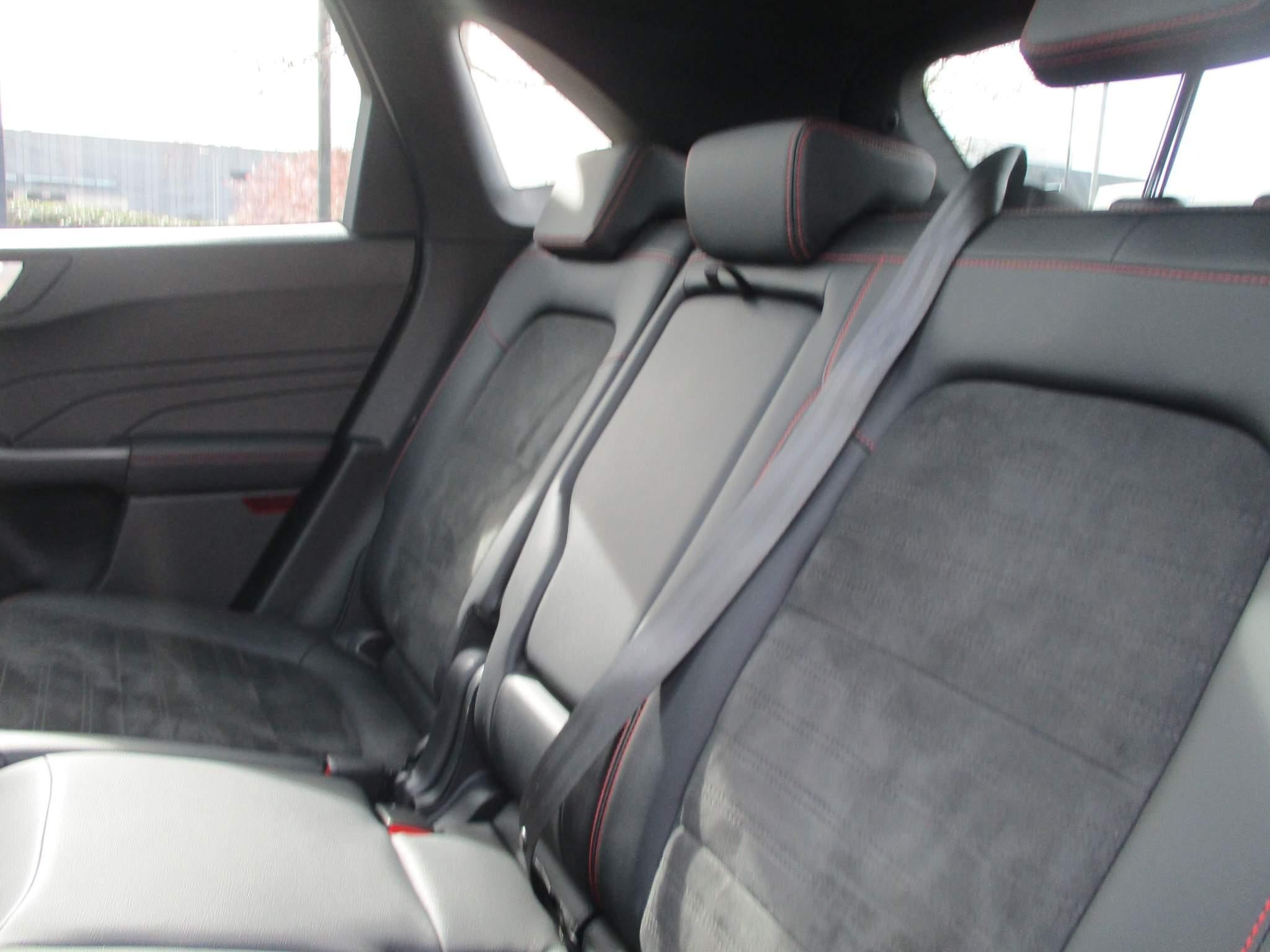 Ford Kuga Image 26