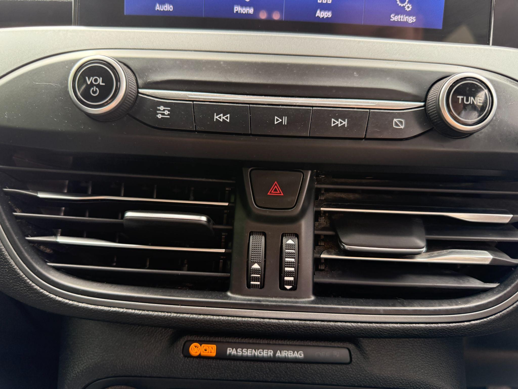 Ford Focus Image 9