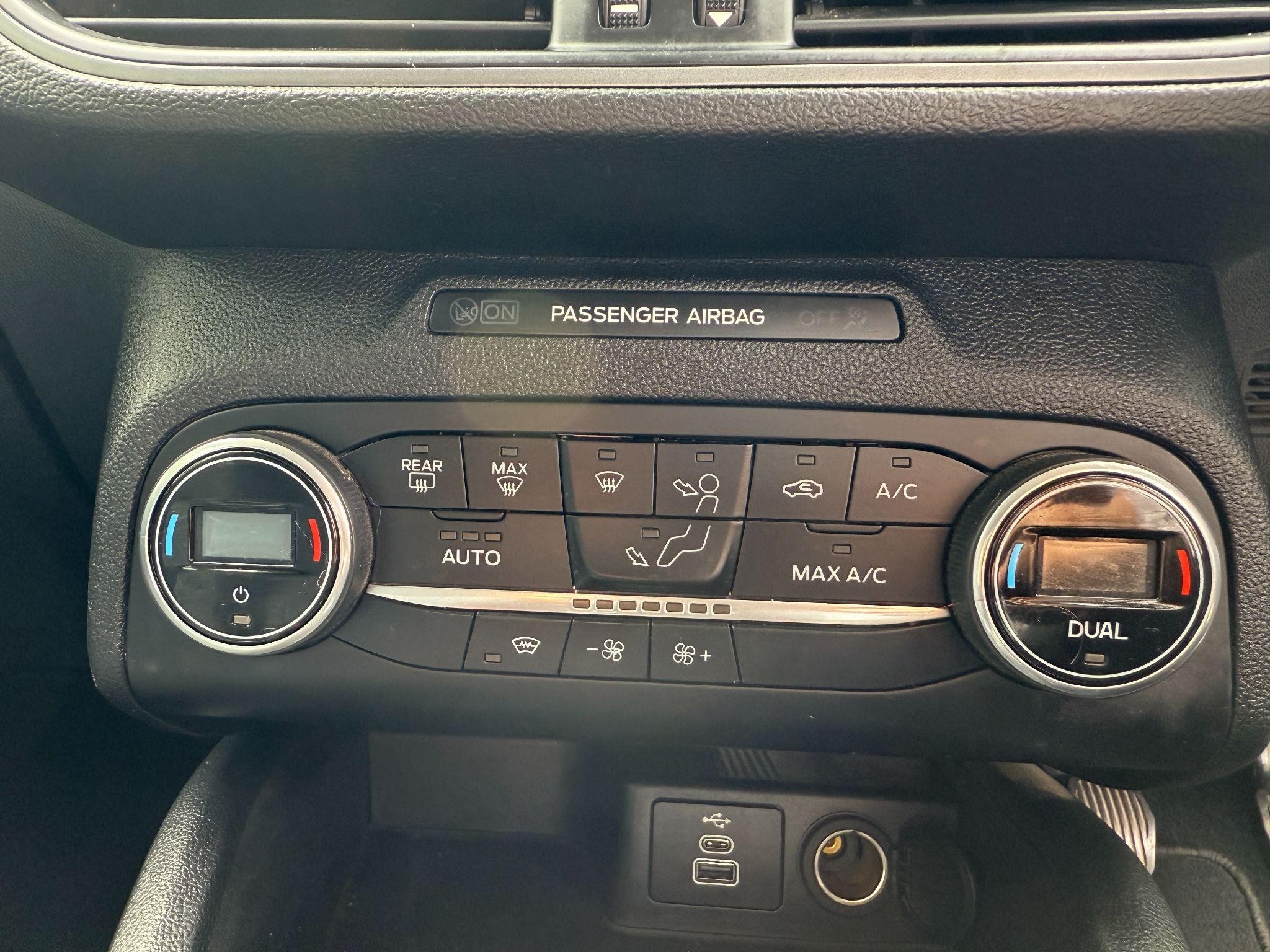 Ford Focus Image 12
