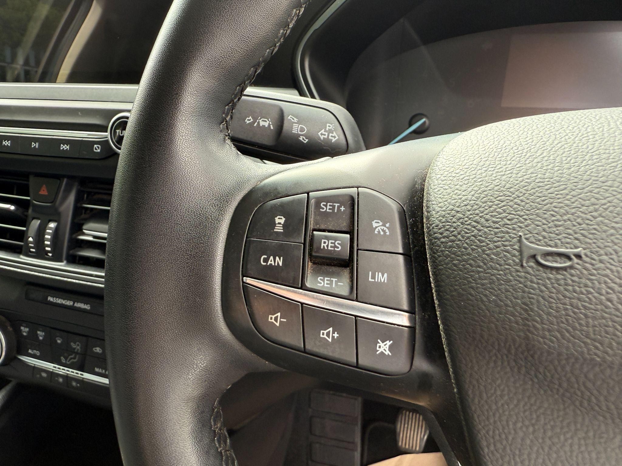 Ford Focus Image 21